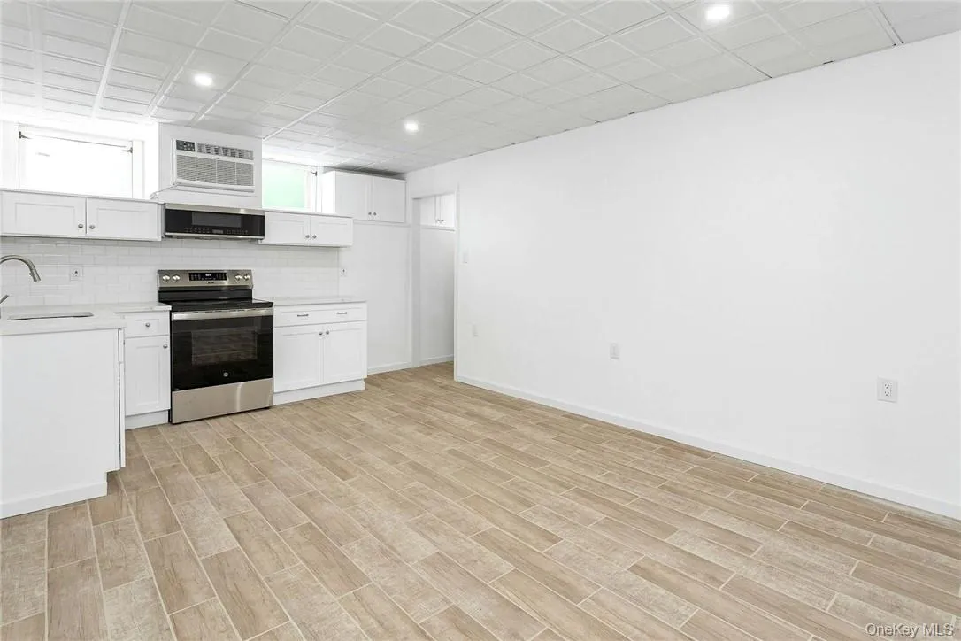 1970 Main Street, Yorktown, NY, 1 Bedroom Bedrooms, 2 Rooms Rooms,1 BathroomBathrooms,Residential Lease,For Rent,Main,0,1012906 1970 Main Street, Yorktown, NY, 1 Bedroom Bedrooms, 2 Rooms Rooms,1 BathroomBathrooms,Residential Lease,For Rent,Main,0,1012906