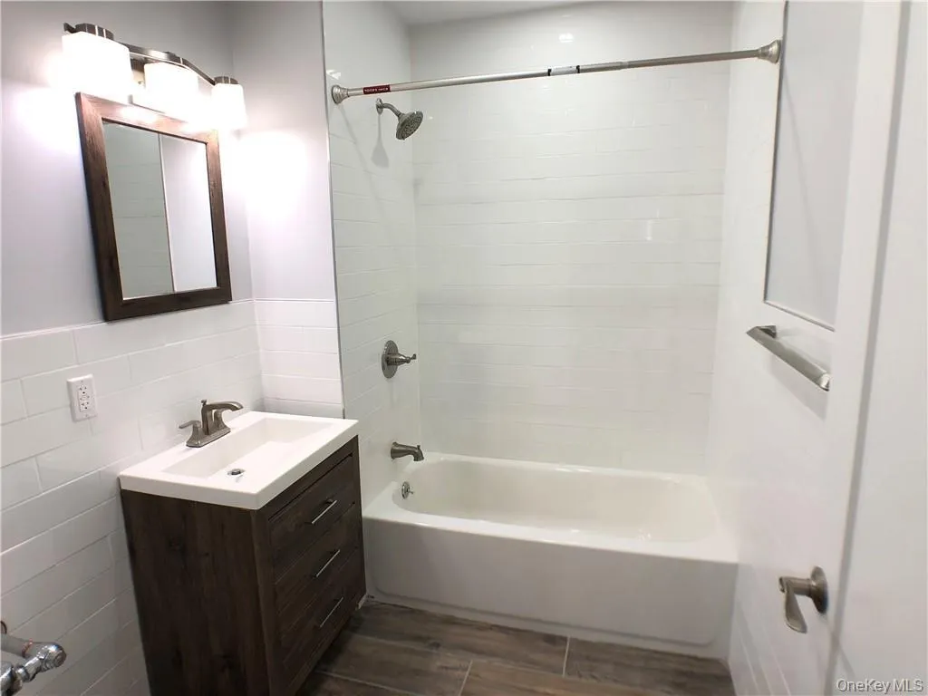 168-170 Myrtle Boulevard, Mamaroneck, NY, 3 Rooms Rooms,1 BathroomBathrooms,Residential Lease,For Rent,Myrtle,0,1012907 168-170 Myrtle Boulevard, Mamaroneck, NY, 3 Rooms Rooms,1 BathroomBathrooms,Residential Lease,For Rent,Myrtle,0,1012907