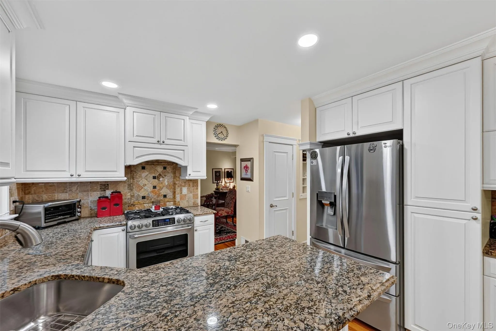 14 Tyler Place, Clarkstown, NY, 4 Bedrooms Bedrooms, 10 Rooms Rooms,2 BathroomsBathrooms,Residential,For Rent,Tyler,0,KEY1012908 14 Tyler Place, Clarkstown, NY, 4 Bedrooms Bedrooms, 10 Rooms Rooms,2 BathroomsBathrooms,Residential,For Rent,Tyler,0,KEY1012908