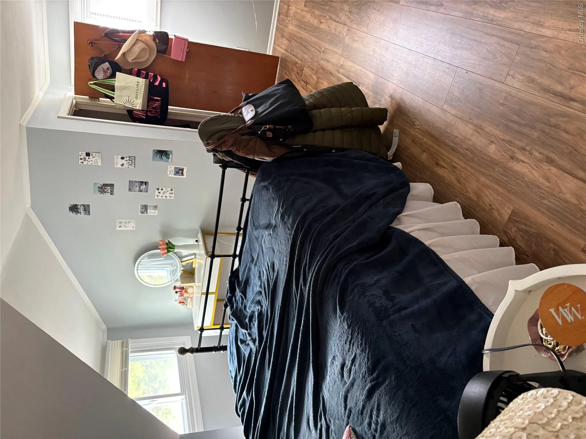3 Elgar Street, Huntington, NY, 1 Bedroom Bedrooms, 3 Rooms Rooms,1 BathroomBathrooms,Residential Lease,For Rent,Elgar,0,1012909 3 Elgar Street, Huntington, NY, 1 Bedroom Bedrooms, 3 Rooms Rooms,1 BathroomBathrooms,Residential Lease,For Rent,Elgar,0,1012909