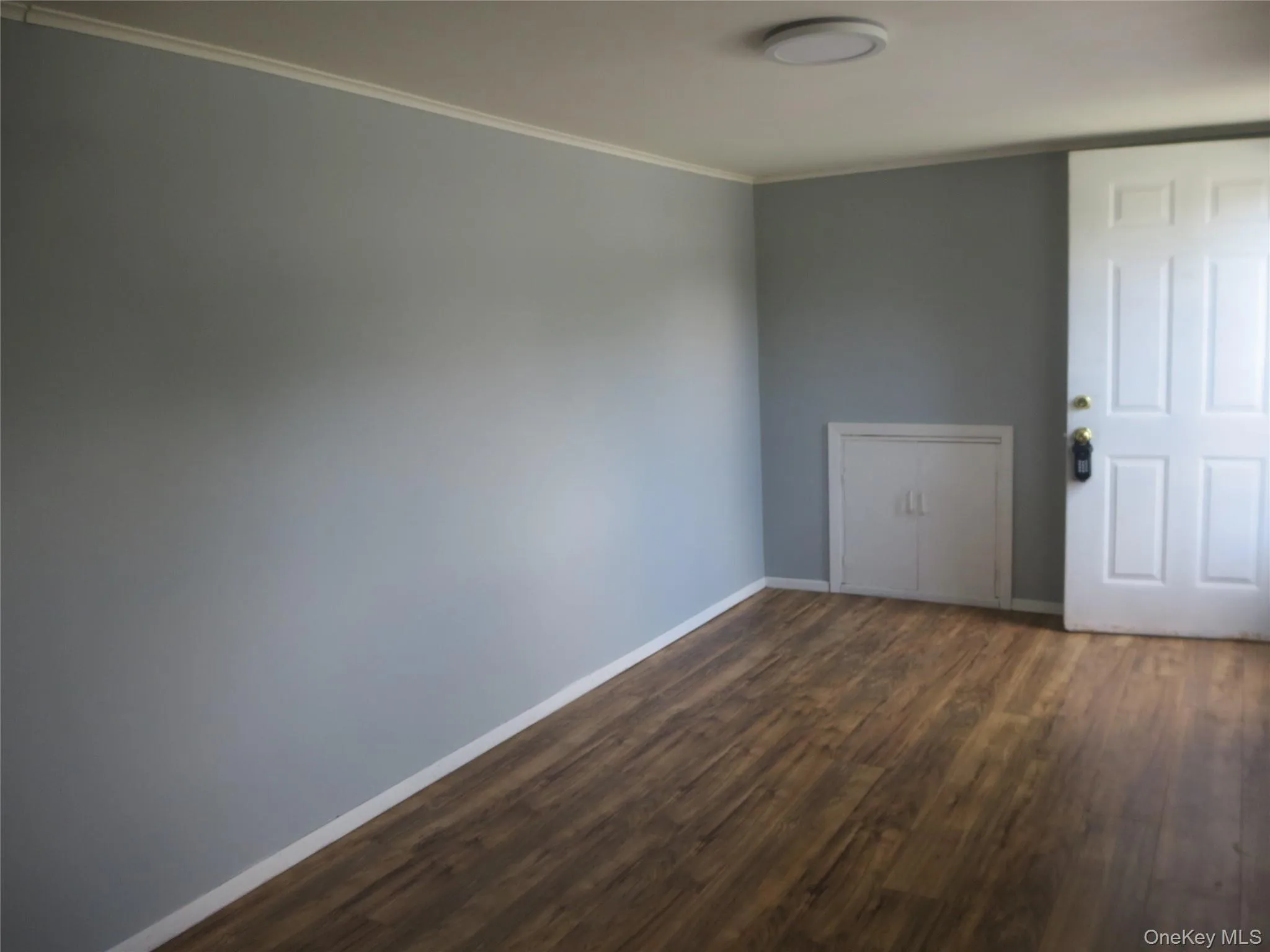3 Elgar Street, Huntington, NY, 1 Bedroom Bedrooms, 3 Rooms Rooms,1 BathroomBathrooms,Residential Lease,For Rent,Elgar,0,1012909 3 Elgar Street, Huntington, NY, 1 Bedroom Bedrooms, 3 Rooms Rooms,1 BathroomBathrooms,Residential Lease,For Rent,Elgar,0,1012909