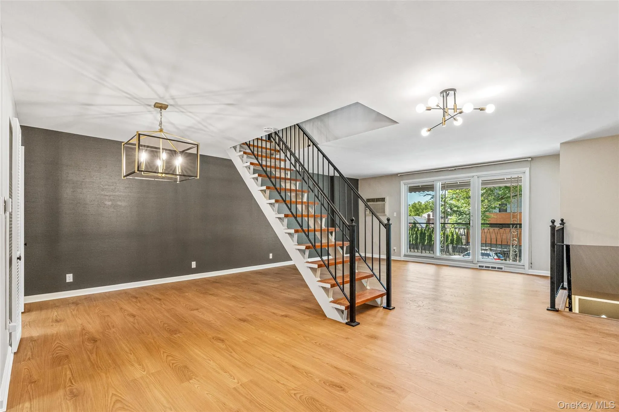 175-03 Peck Avenue, New York, NY, 3 Bedrooms Bedrooms, 8 Rooms Rooms,2 BathroomsBathrooms,Residential Lease,For Rent,Peck,0,1012913 175-03 Peck Avenue, New York, NY, 3 Bedrooms Bedrooms, 8 Rooms Rooms,2 BathroomsBathrooms,Residential Lease,For Rent,Peck,0,1012913