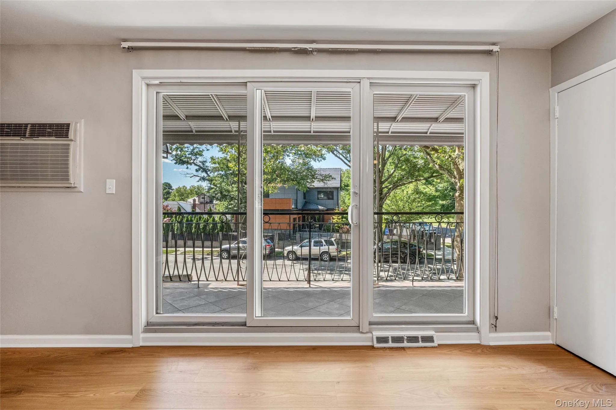 175-03 Peck Avenue, New York, NY, 3 Bedrooms Bedrooms, 8 Rooms Rooms,2 BathroomsBathrooms,Residential Lease,For Rent,Peck,0,1012913 175-03 Peck Avenue, New York, NY, 3 Bedrooms Bedrooms, 8 Rooms Rooms,2 BathroomsBathrooms,Residential Lease,For Rent,Peck,0,1012913