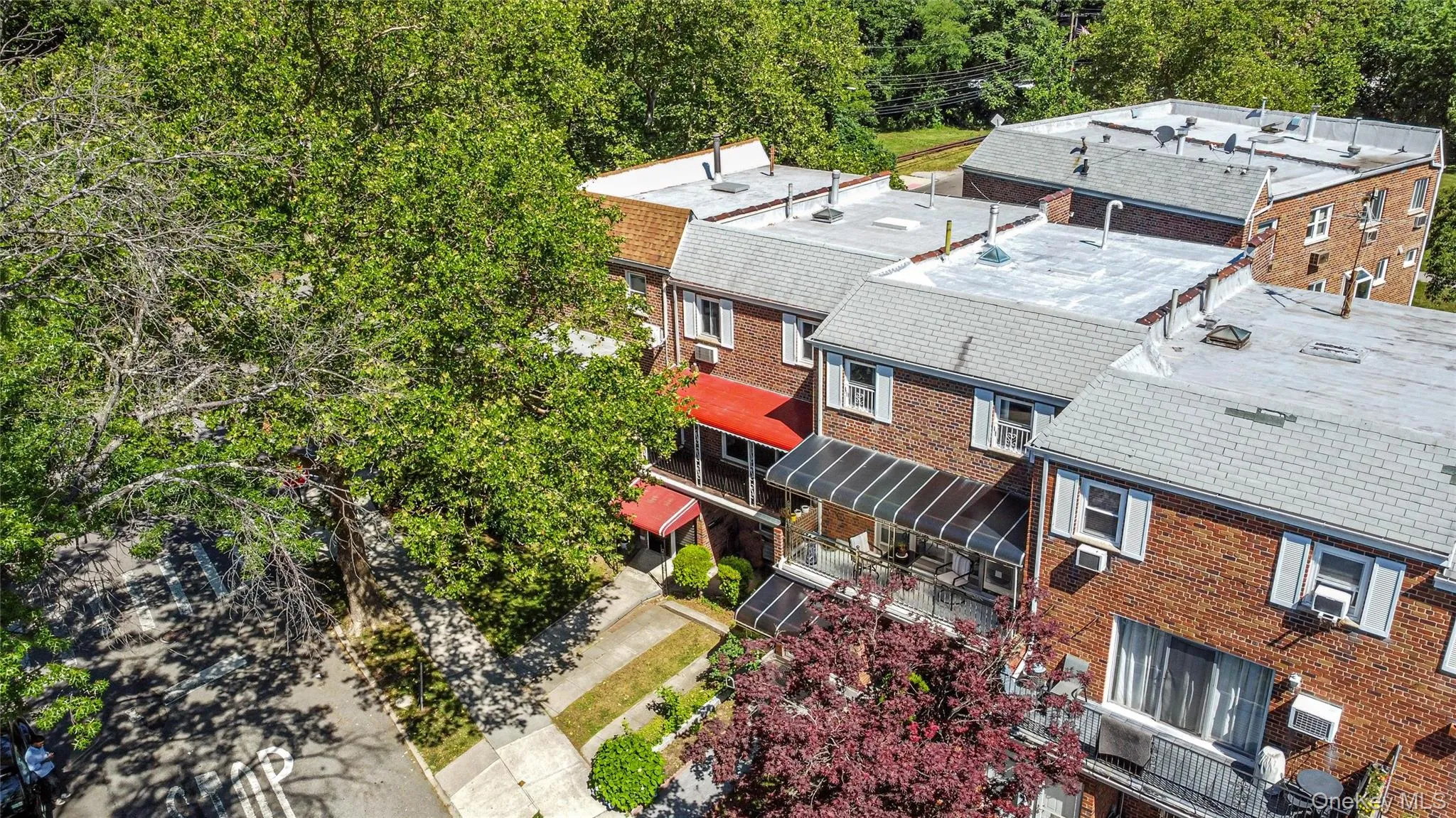 175-03 Peck Avenue, New York, NY, 3 Bedrooms Bedrooms, 8 Rooms Rooms,2 BathroomsBathrooms,Residential Lease,For Rent,Peck,0,1012913 175-03 Peck Avenue, New York, NY, 3 Bedrooms Bedrooms, 8 Rooms Rooms,2 BathroomsBathrooms,Residential Lease,For Rent,Peck,0,1012913