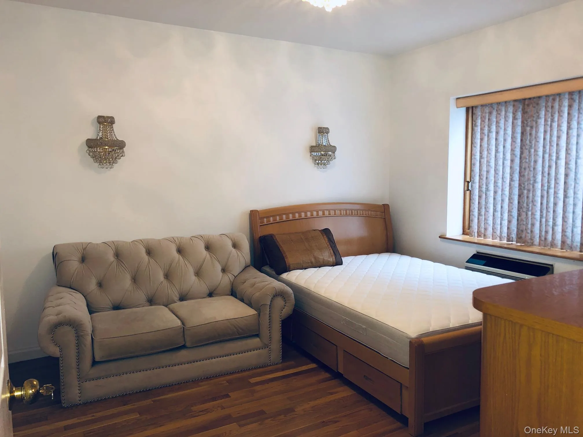 42-31 Colden Street, New York, NY, 4 Bedrooms Bedrooms, 7 Rooms Rooms,2 BathroomsBathrooms,Residential,For Rent,Colden,0,1012916 42-31 Colden Street, New York, NY, 4 Bedrooms Bedrooms, 7 Rooms Rooms,2 BathroomsBathrooms,Residential,For Rent,Colden,0,1012916