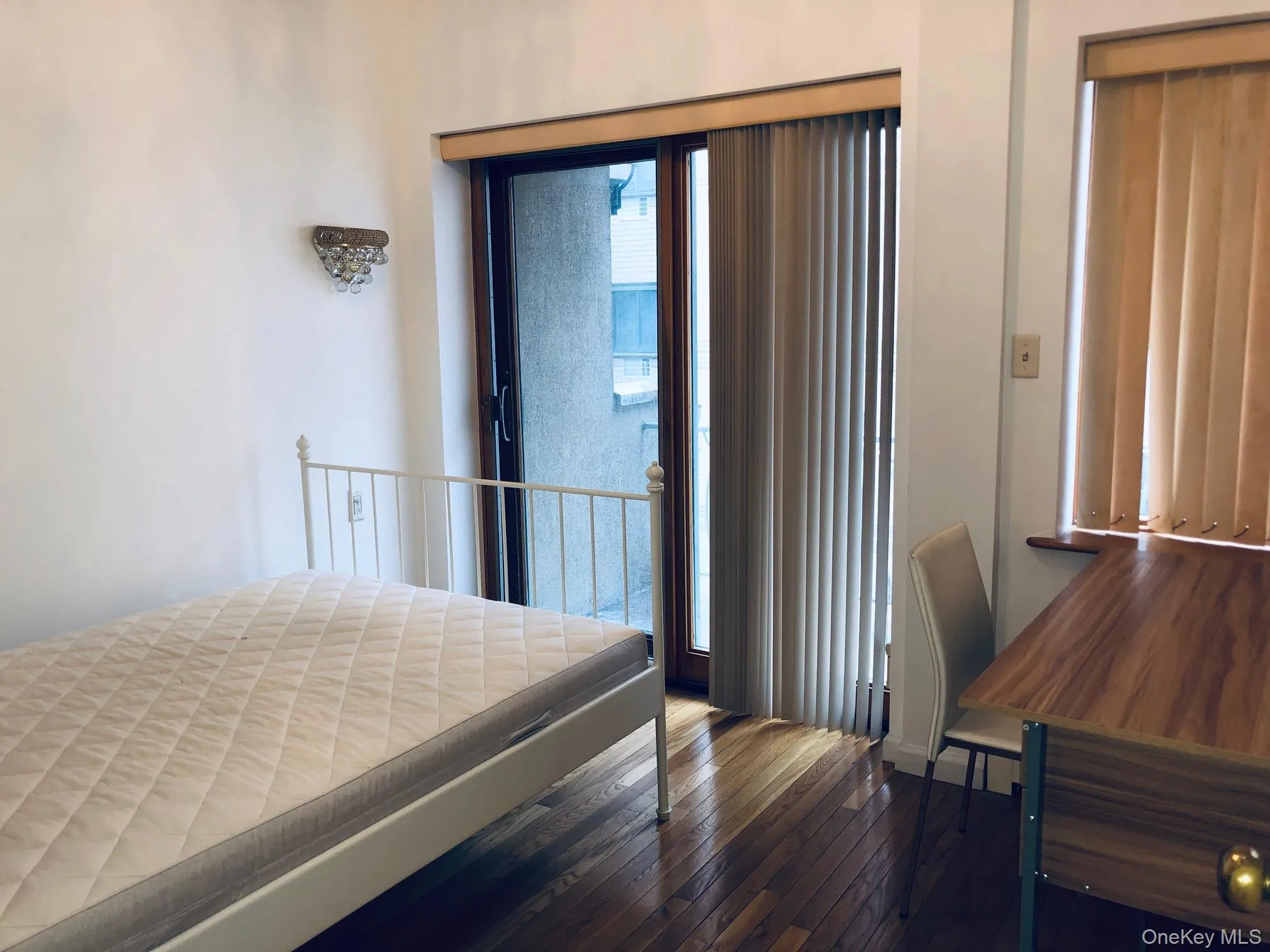 42-31 Colden Street, New York, NY, 4 Bedrooms Bedrooms, 7 Rooms Rooms,2 BathroomsBathrooms,Residential,For Rent,Colden,0,1012916 42-31 Colden Street, New York, NY, 4 Bedrooms Bedrooms, 7 Rooms Rooms,2 BathroomsBathrooms,Residential,For Rent,Colden,0,1012916