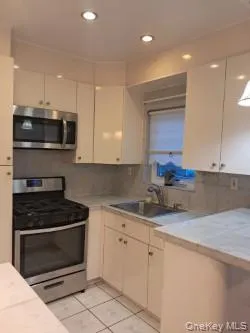 6064 70th Street, New York, NY, 3 Bedrooms Bedrooms, 7 Rooms Rooms,1 BathroomBathrooms,Residential Lease,For Rent,70th,0,1012917 6064 70th Street, New York, NY, 3 Bedrooms Bedrooms, 7 Rooms Rooms,1 BathroomBathrooms,Residential Lease,For Rent,70th,0,1012917