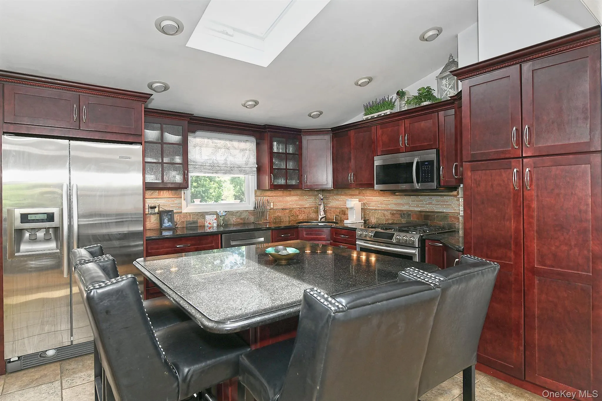183 6th Avenue, Brookhaven, NY, 4 Bedrooms Bedrooms, 9 Rooms Rooms,2 BathroomsBathrooms,Residential,For Rent,6th,0,1012922 183 6th Avenue, Brookhaven, NY, 4 Bedrooms Bedrooms, 9 Rooms Rooms,2 BathroomsBathrooms,Residential,For Rent,6th,0,1012922