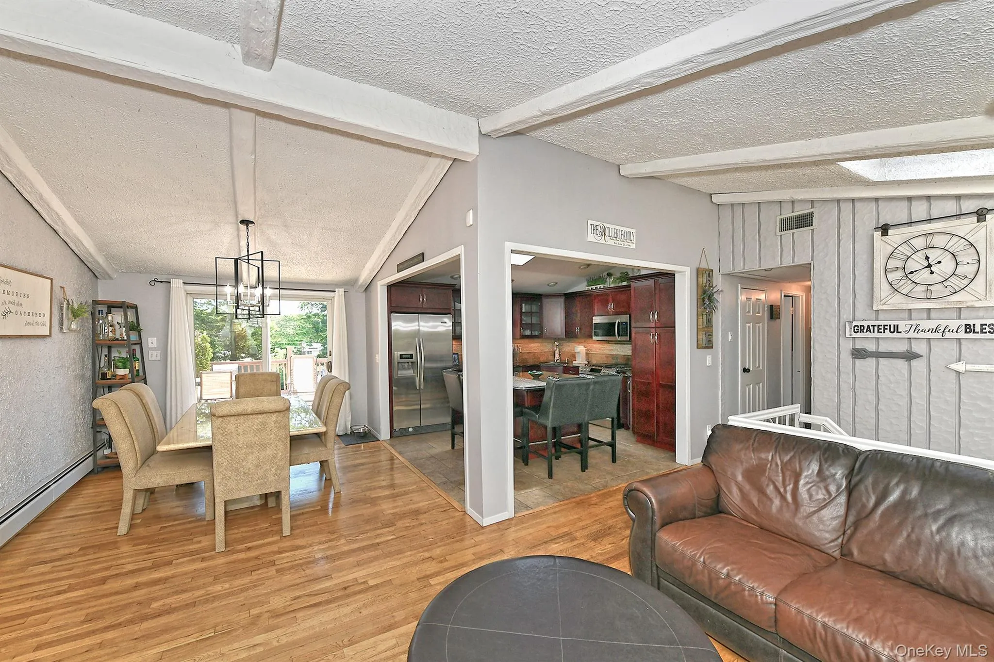183 6th Avenue, Brookhaven, NY, 4 Bedrooms Bedrooms, 9 Rooms Rooms,2 BathroomsBathrooms,Residential,For Rent,6th,0,1012922 183 6th Avenue, Brookhaven, NY, 4 Bedrooms Bedrooms, 9 Rooms Rooms,2 BathroomsBathrooms,Residential,For Rent,6th,0,1012922