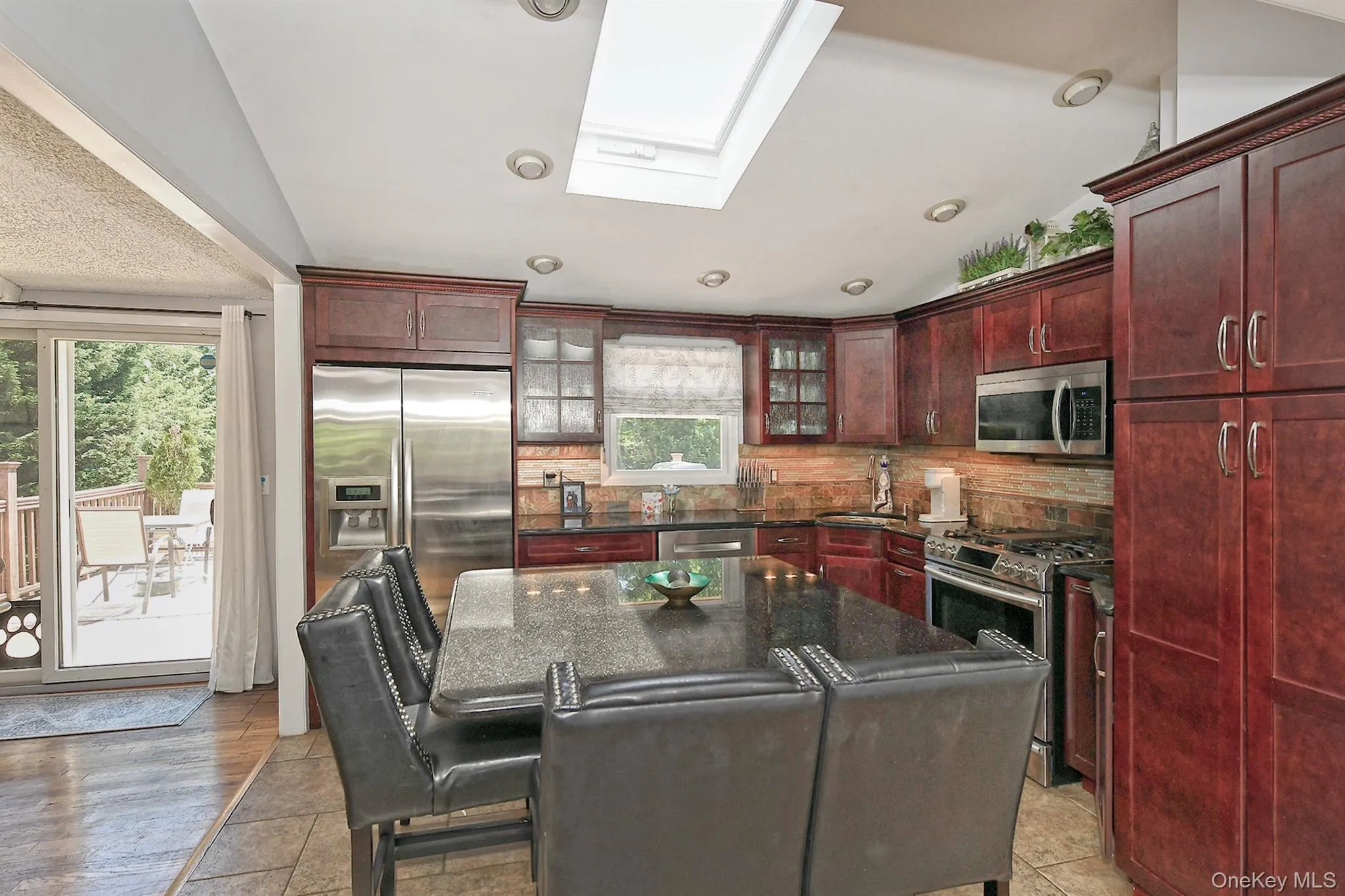 183 6th Avenue, Brookhaven, NY, 4 Bedrooms Bedrooms, 9 Rooms Rooms,2 BathroomsBathrooms,Residential,For Rent,6th,0,1012922 183 6th Avenue, Brookhaven, NY, 4 Bedrooms Bedrooms, 9 Rooms Rooms,2 BathroomsBathrooms,Residential,For Rent,6th,0,1012922