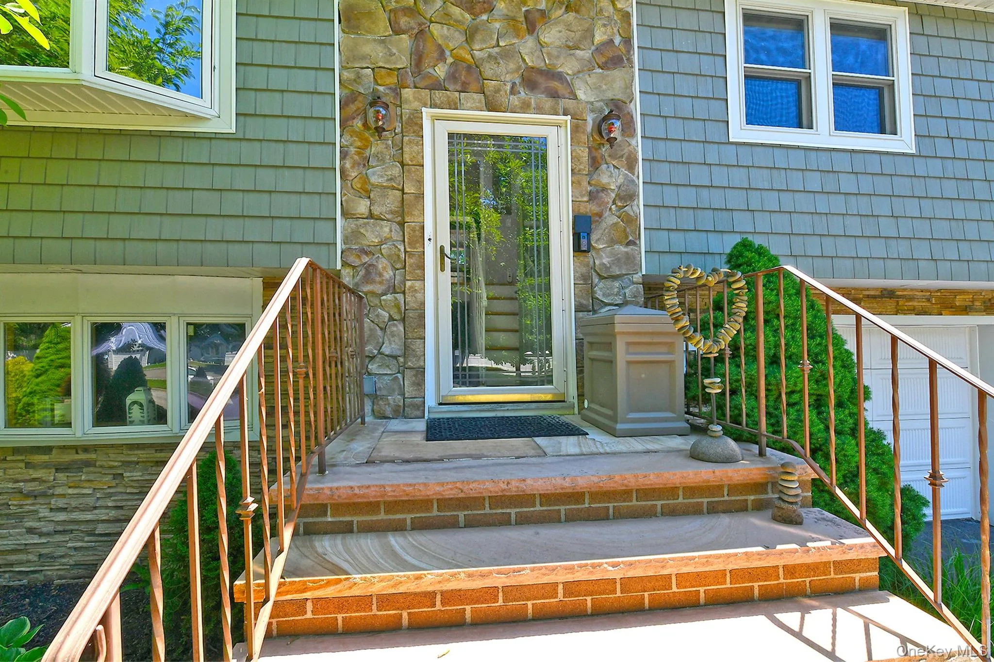 183 6th Avenue, Brookhaven, NY, 4 Bedrooms Bedrooms, 9 Rooms Rooms,2 BathroomsBathrooms,Residential,For Rent,6th,0,1012922 183 6th Avenue, Brookhaven, NY, 4 Bedrooms Bedrooms, 9 Rooms Rooms,2 BathroomsBathrooms,Residential,For Rent,6th,0,1012922