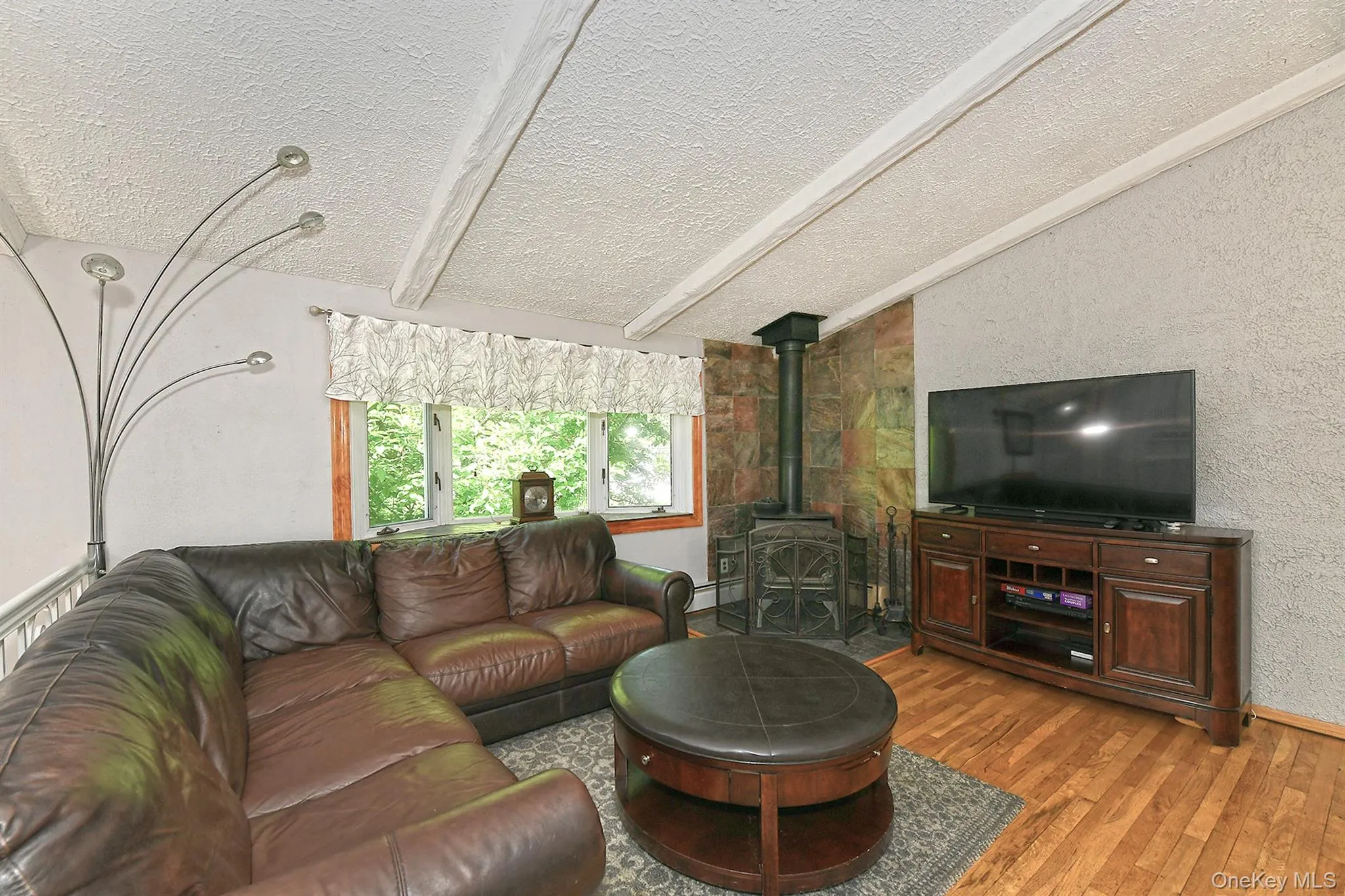 183 6th Avenue, Brookhaven, NY, 4 Bedrooms Bedrooms, 9 Rooms Rooms,2 BathroomsBathrooms,Residential,For Rent,6th,0,1012922 183 6th Avenue, Brookhaven, NY, 4 Bedrooms Bedrooms, 9 Rooms Rooms,2 BathroomsBathrooms,Residential,For Rent,6th,0,1012922
