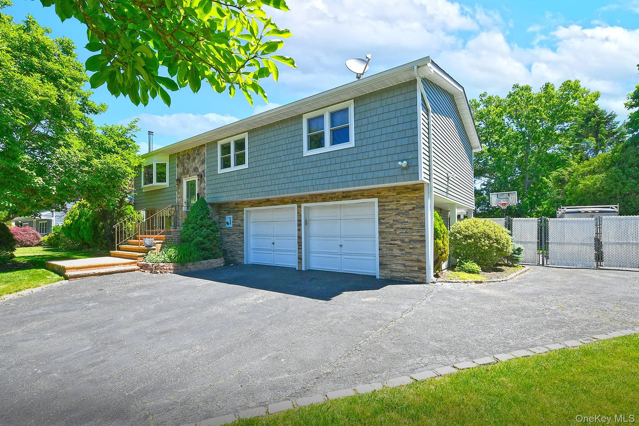 183 6th Avenue, Brookhaven, NY, 4 Bedrooms Bedrooms, 9 Rooms Rooms,2 BathroomsBathrooms,Residential,For Rent,6th,0,1012922 183 6th Avenue, Brookhaven, NY, 4 Bedrooms Bedrooms, 9 Rooms Rooms,2 BathroomsBathrooms,Residential,For Rent,6th,0,1012922