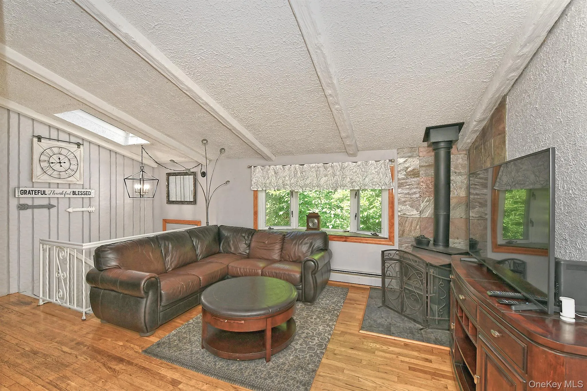 183 6th Avenue, Brookhaven, NY, 4 Bedrooms Bedrooms, 9 Rooms Rooms,2 BathroomsBathrooms,Residential,For Rent,6th,0,1012922 183 6th Avenue, Brookhaven, NY, 4 Bedrooms Bedrooms, 9 Rooms Rooms,2 BathroomsBathrooms,Residential,For Rent,6th,0,1012922