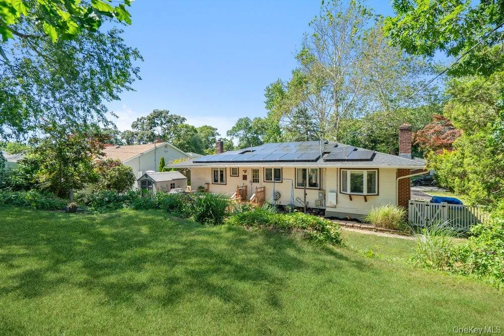39 Tanglewood Drive, Smithtown, NY, 3 Bedrooms Bedrooms, 8 Rooms Rooms,1 BathroomBathrooms,Residential,For Rent,Tanglewood,0,1012925 39 Tanglewood Drive, Smithtown, NY, 3 Bedrooms Bedrooms, 8 Rooms Rooms,1 BathroomBathrooms,Residential,For Rent,Tanglewood,0,1012925