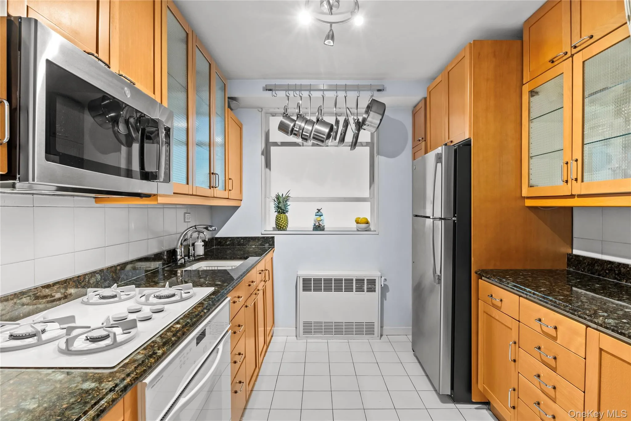 2575 Palisade Avenue, New York, NY, 2 Bedrooms Bedrooms, 5 Rooms Rooms,1 BathroomBathrooms,Residential,For Rent,Palisade,0,KEY1012927 2575 Palisade Avenue, New York, NY, 2 Bedrooms Bedrooms, 5 Rooms Rooms,1 BathroomBathrooms,Residential,For Rent,Palisade,0,KEY1012927