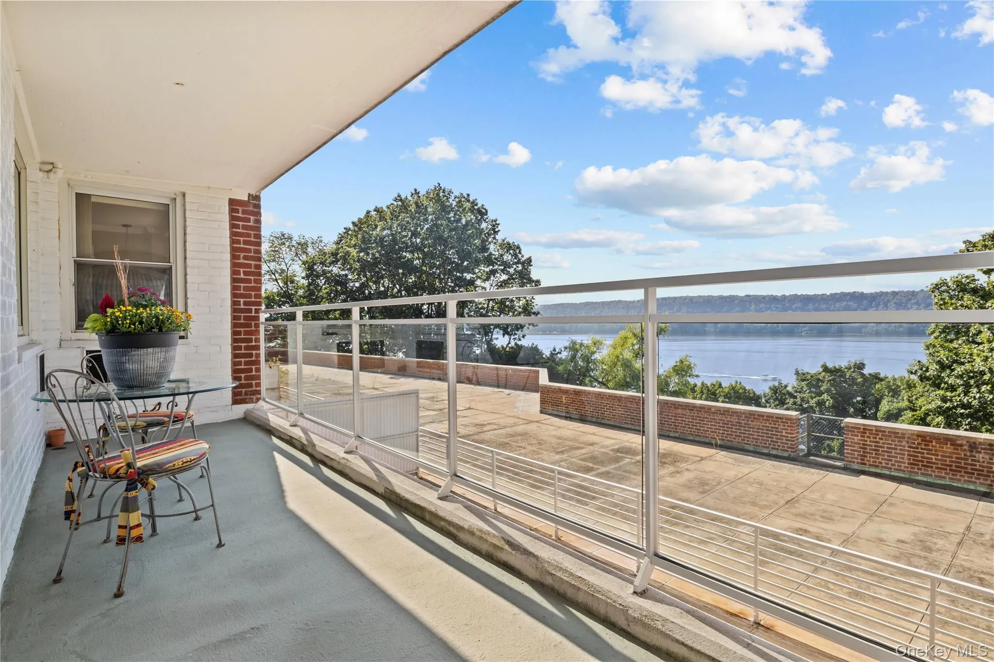 2575 Palisade Avenue, New York, NY, 2 Bedrooms Bedrooms, 5 Rooms Rooms,1 BathroomBathrooms,Residential,For Rent,Palisade,0,KEY1012927 2575 Palisade Avenue, New York, NY, 2 Bedrooms Bedrooms, 5 Rooms Rooms,1 BathroomBathrooms,Residential,For Rent,Palisade,0,KEY1012927