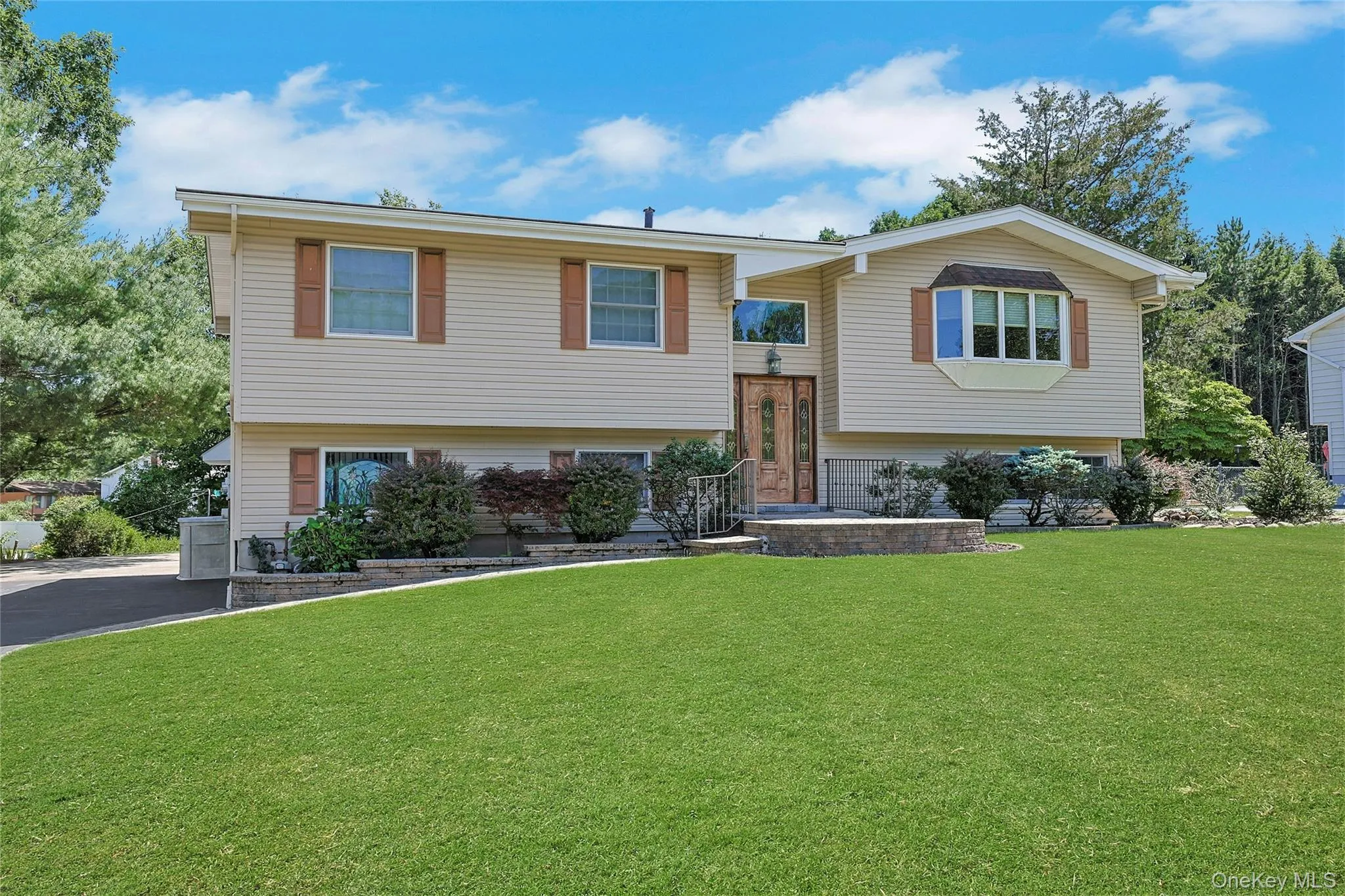 6 Hannah Lane, Clarkstown, NY, 4 Bedrooms Bedrooms, 8 Rooms Rooms,2 BathroomsBathrooms,Residential,For Rent,Hannah,0,1012931 6 Hannah Lane, Clarkstown, NY, 4 Bedrooms Bedrooms, 8 Rooms Rooms,2 BathroomsBathrooms,Residential,For Rent,Hannah,0,1012931