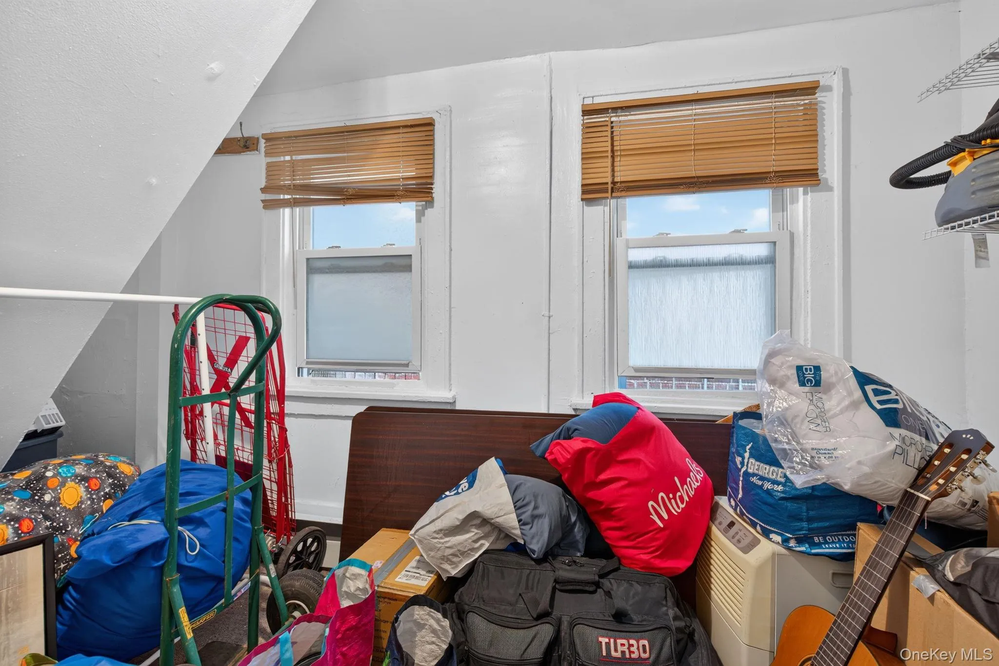 188 Dubois Street, Newburgh (city), NY, 5 Bedrooms Bedrooms, 5 Rooms Rooms,2 BathroomsBathrooms,Residential,For Rent,Dubois,0,1012933 188 Dubois Street, Newburgh (city), NY, 5 Bedrooms Bedrooms, 5 Rooms Rooms,2 BathroomsBathrooms,Residential,For Rent,Dubois,0,1012933