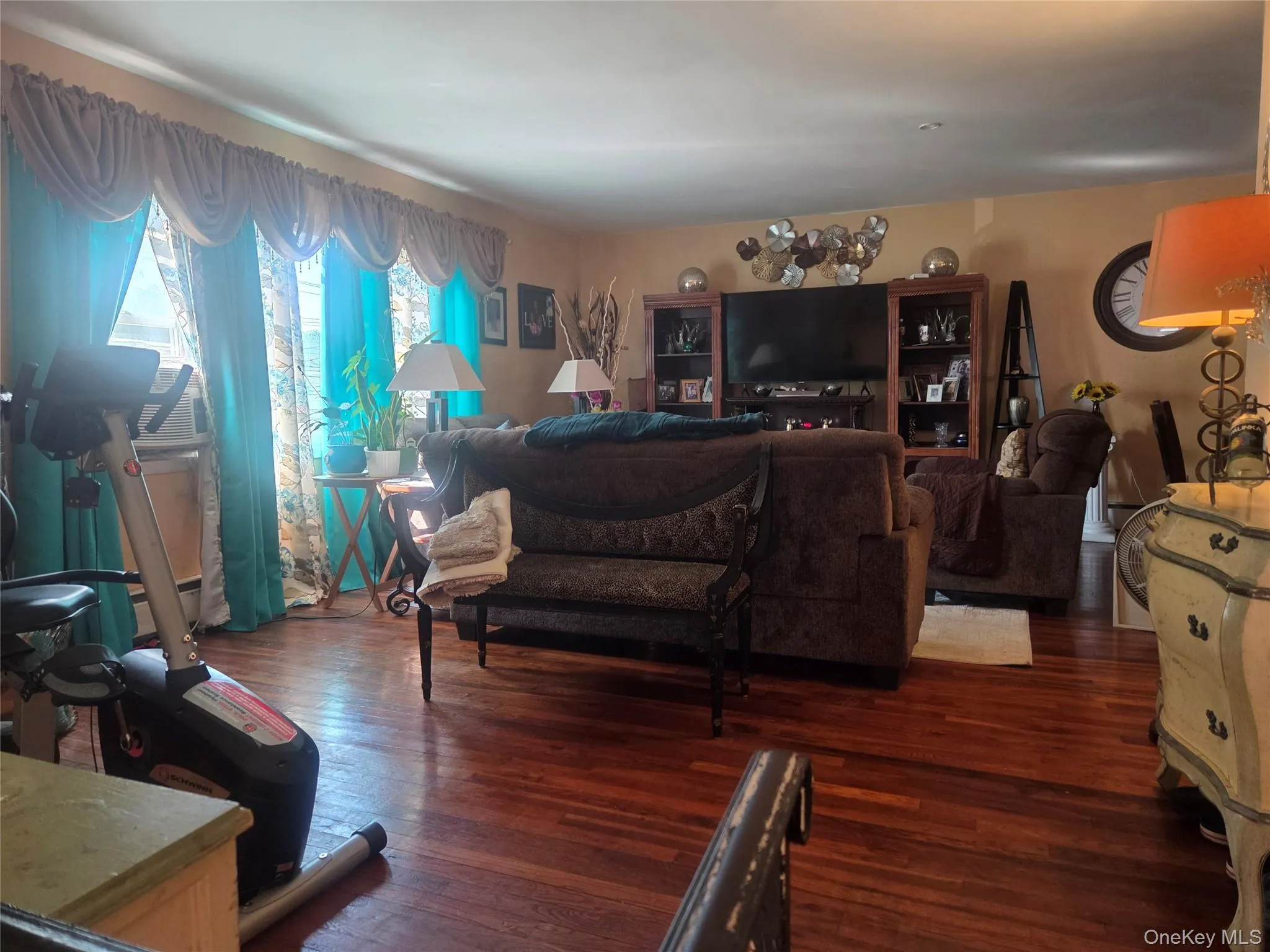 14615 223rd Street, New York, NY, 6 Bedrooms Bedrooms, 12 Rooms Rooms,2 BathroomsBathrooms,Residential,For Rent,223rd,0,1012939 14615 223rd Street, New York, NY, 6 Bedrooms Bedrooms, 12 Rooms Rooms,2 BathroomsBathrooms,Residential,For Rent,223rd,0,1012939