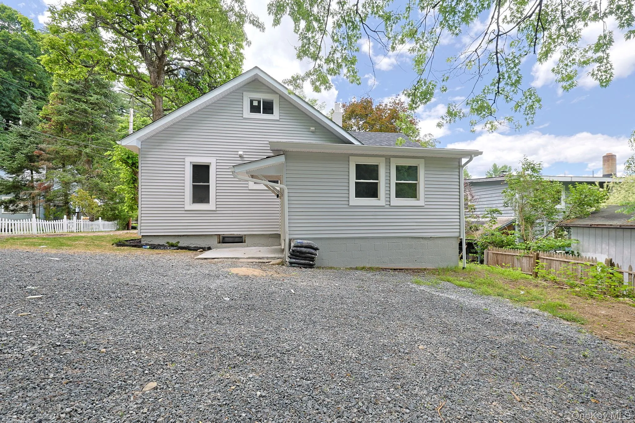 20 Nevins Street, Wawarsing, NY, 3 Bedrooms Bedrooms, 6 Rooms Rooms,2 BathroomsBathrooms,Residential,For Rent,Nevins,0,1012940 20 Nevins Street, Wawarsing, NY, 3 Bedrooms Bedrooms, 6 Rooms Rooms,2 BathroomsBathrooms,Residential,For Rent,Nevins,0,1012940