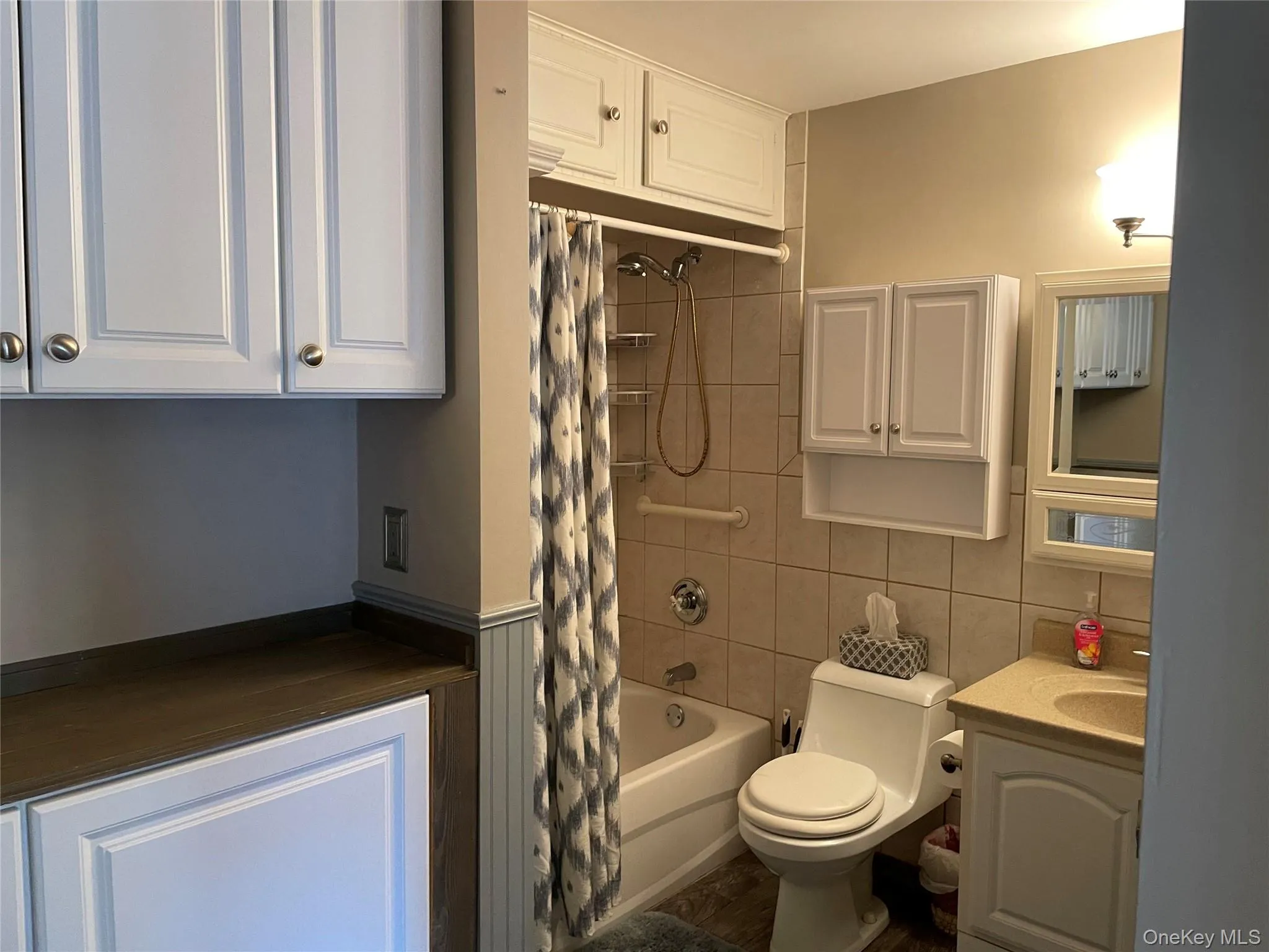 32 Park Ave, Babylon, NY, 1 Bedroom Bedrooms, 4 Rooms Rooms,1 BathroomBathrooms,Residential Lease,For Rent,Park Ave,0,1012941 32 Park Ave, Babylon, NY, 1 Bedroom Bedrooms, 4 Rooms Rooms,1 BathroomBathrooms,Residential Lease,For Rent,Park Ave,0,1012941