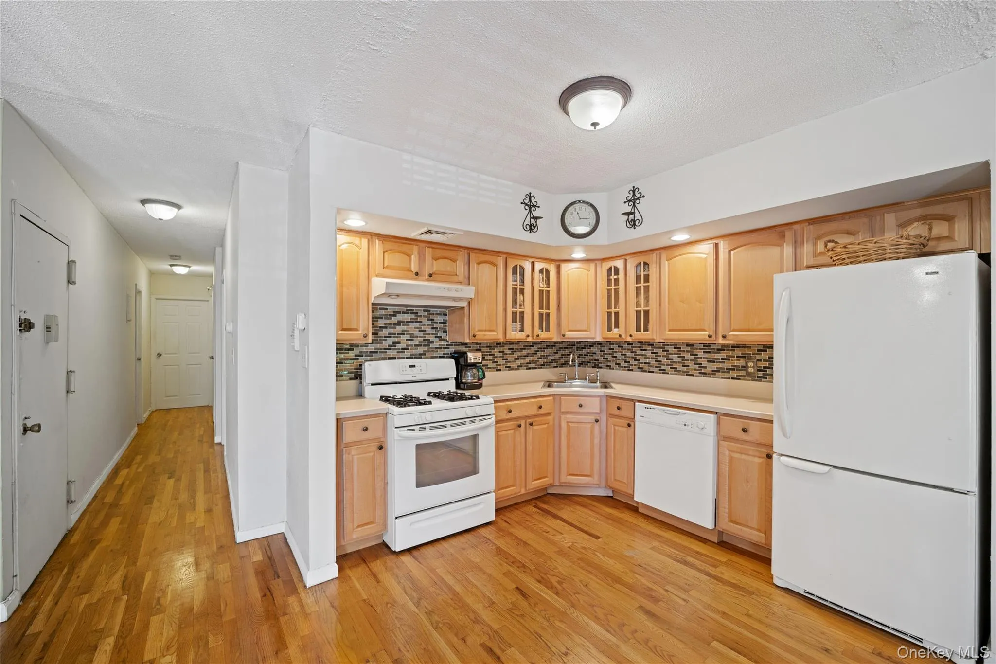 71-34 162nd, New York, NY, 3 Bedrooms Bedrooms, 6 Rooms Rooms,2 BathroomsBathrooms,Residential,For Rent,162nd,0,1012945 71-34 162nd, New York, NY, 3 Bedrooms Bedrooms, 6 Rooms Rooms,2 BathroomsBathrooms,Residential,For Rent,162nd,0,1012945