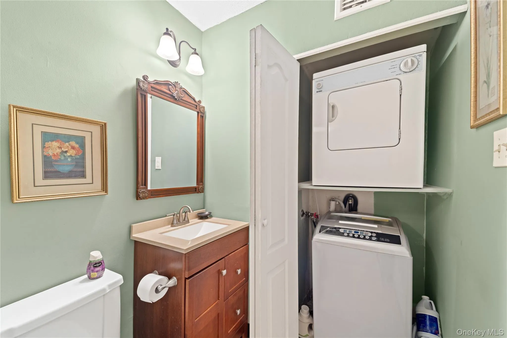 71-34 162nd, New York, NY, 3 Bedrooms Bedrooms, 6 Rooms Rooms,2 BathroomsBathrooms,Residential,For Rent,162nd,0,1012945 71-34 162nd, New York, NY, 3 Bedrooms Bedrooms, 6 Rooms Rooms,2 BathroomsBathrooms,Residential,For Rent,162nd,0,1012945