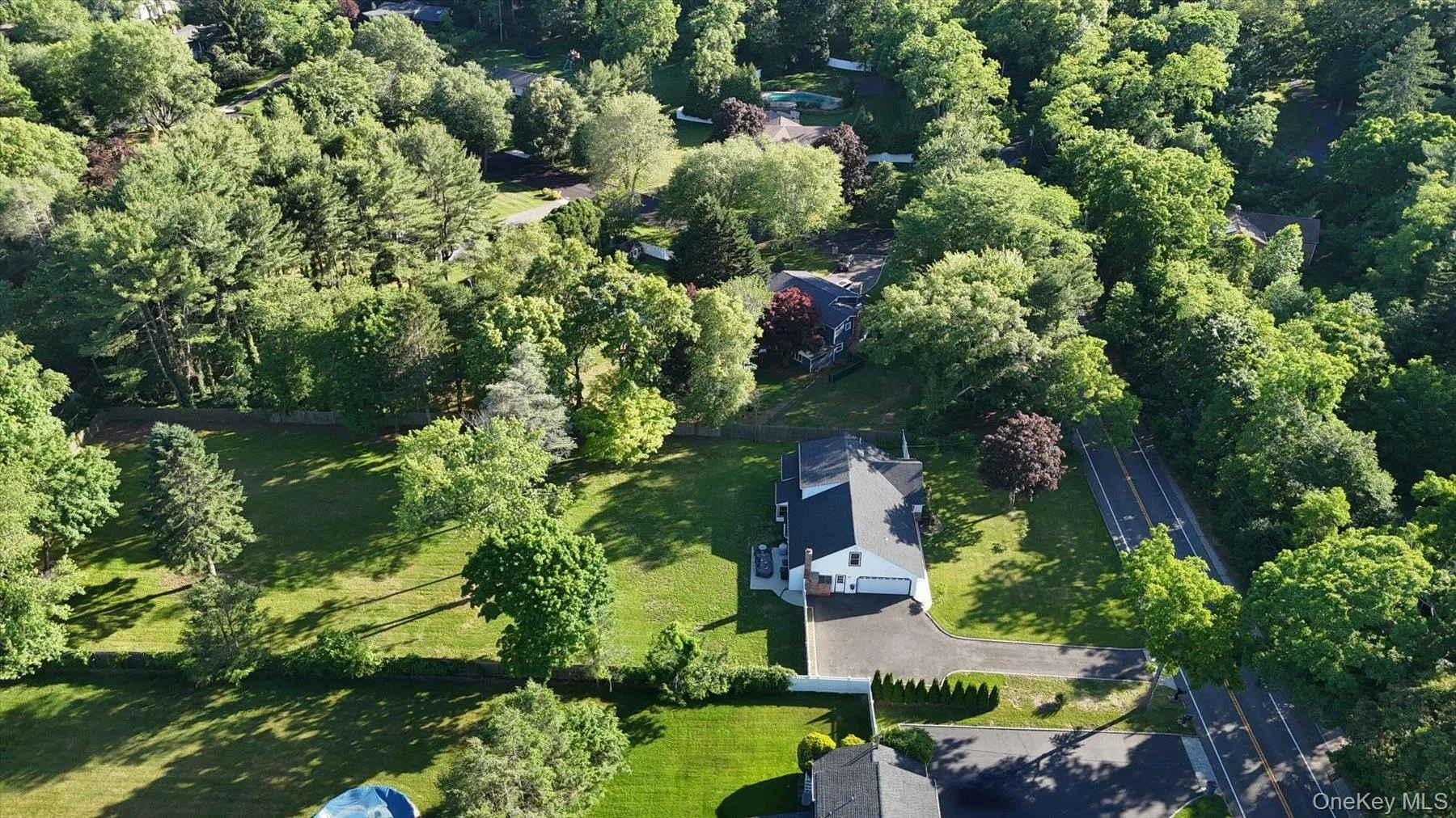 174 Warner Road, Huntington, NY, 5 Bedrooms Bedrooms, 14 Rooms Rooms,3 BathroomsBathrooms,Residential,For Rent,Warner,0,1012946 174 Warner Road, Huntington, NY, 5 Bedrooms Bedrooms, 14 Rooms Rooms,3 BathroomsBathrooms,Residential,For Rent,Warner,0,1012946