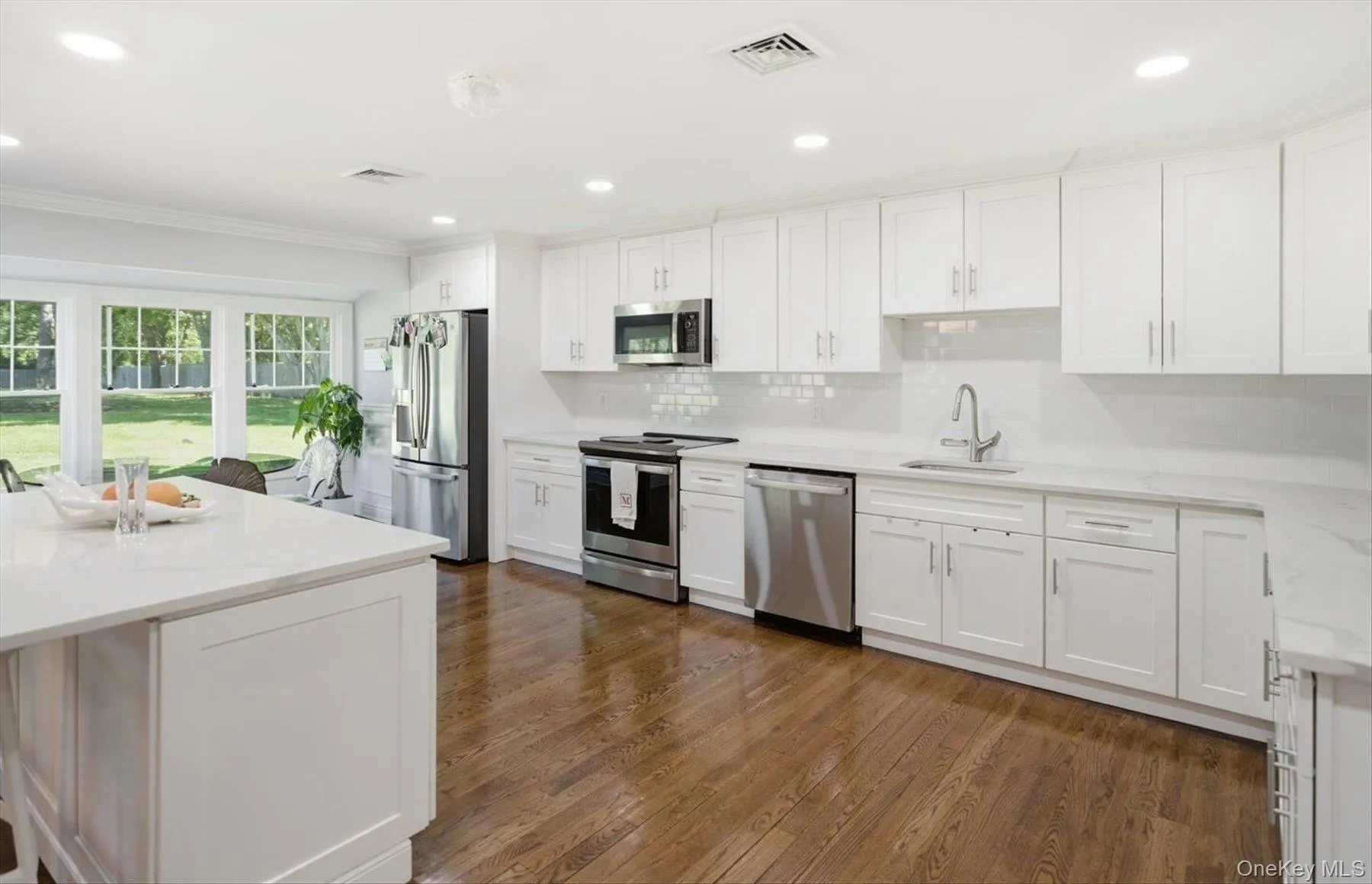 174 Warner Road, Huntington, NY, 5 Bedrooms Bedrooms, 14 Rooms Rooms,3 BathroomsBathrooms,Residential,For Rent,Warner,0,1012946 174 Warner Road, Huntington, NY, 5 Bedrooms Bedrooms, 14 Rooms Rooms,3 BathroomsBathrooms,Residential,For Rent,Warner,0,1012946