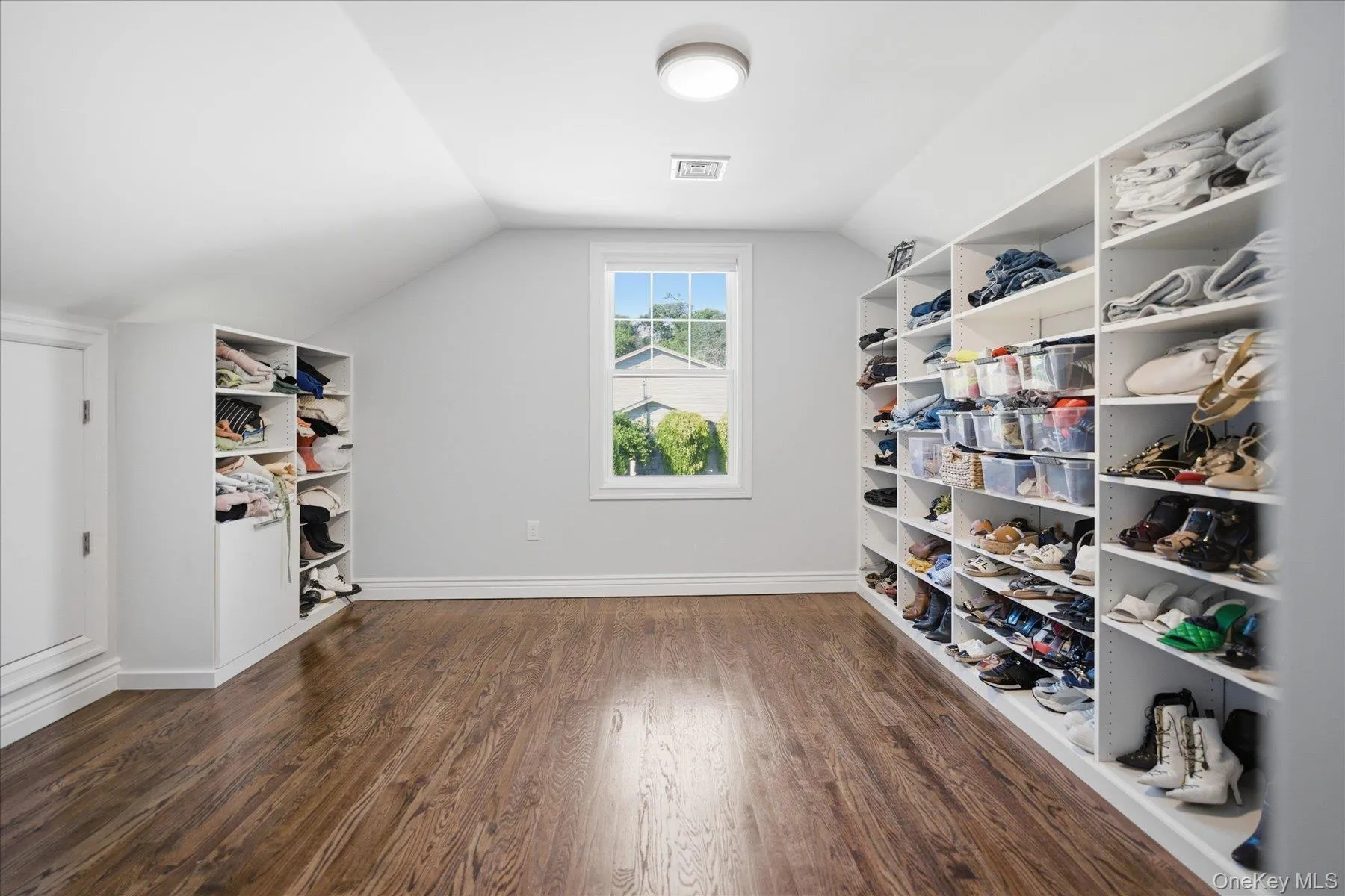 174 Warner Road, Huntington, NY, 5 Bedrooms Bedrooms, 14 Rooms Rooms,3 BathroomsBathrooms,Residential,For Rent,Warner,0,1012946 174 Warner Road, Huntington, NY, 5 Bedrooms Bedrooms, 14 Rooms Rooms,3 BathroomsBathrooms,Residential,For Rent,Warner,0,1012946