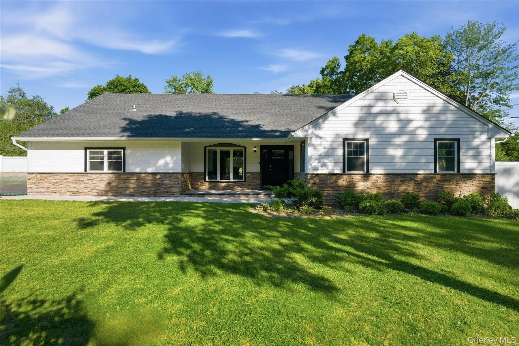 174 Warner Road, Huntington, NY, 5 Bedrooms Bedrooms, 14 Rooms Rooms,3 BathroomsBathrooms,Residential,For Rent,Warner,0,1012946 174 Warner Road, Huntington, NY, 5 Bedrooms Bedrooms, 14 Rooms Rooms,3 BathroomsBathrooms,Residential,For Rent,Warner,0,1012946