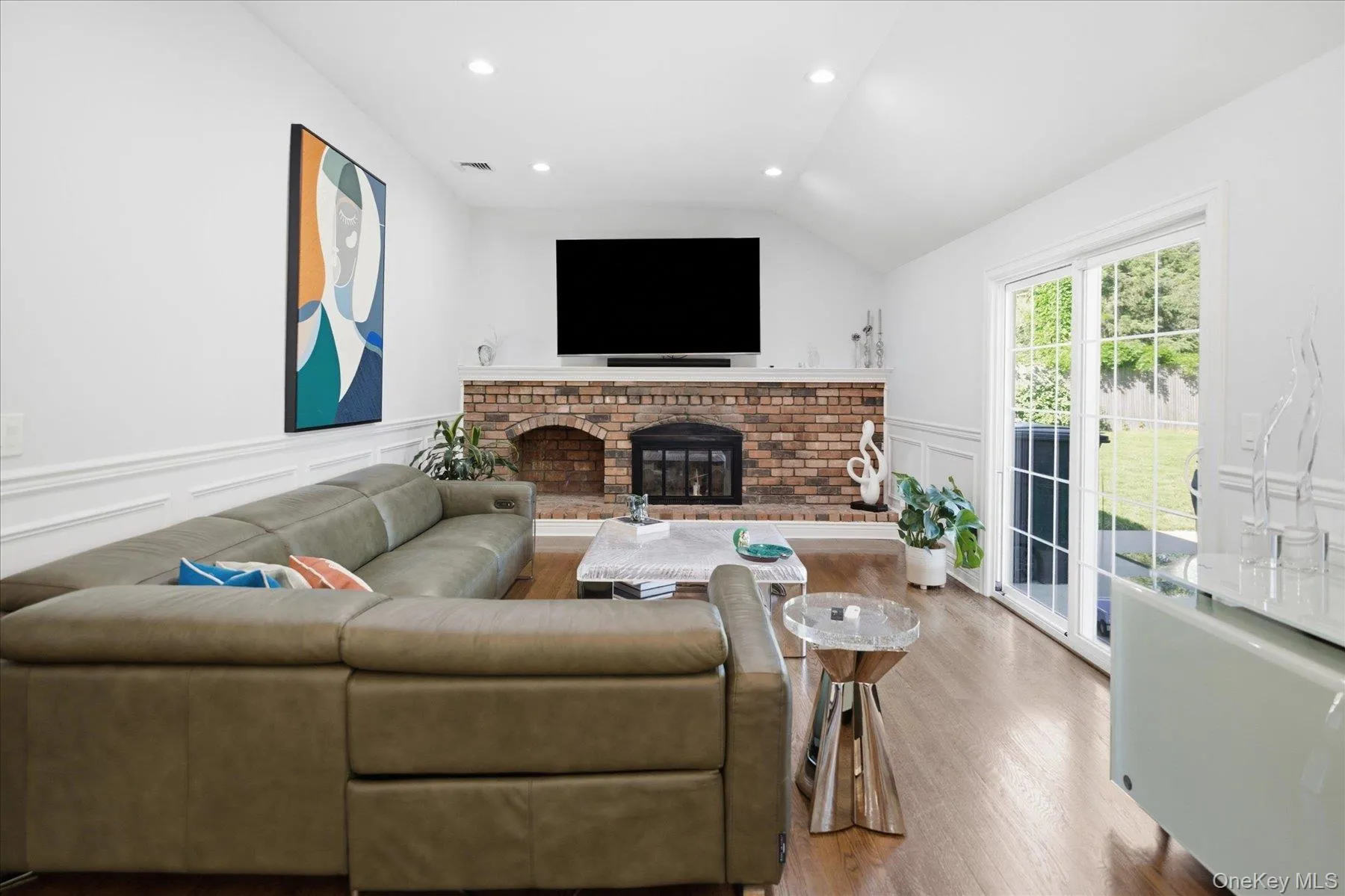 174 Warner Road, Huntington, NY, 5 Bedrooms Bedrooms, 14 Rooms Rooms,3 BathroomsBathrooms,Residential,For Rent,Warner,0,1012946 174 Warner Road, Huntington, NY, 5 Bedrooms Bedrooms, 14 Rooms Rooms,3 BathroomsBathrooms,Residential,For Rent,Warner,0,1012946