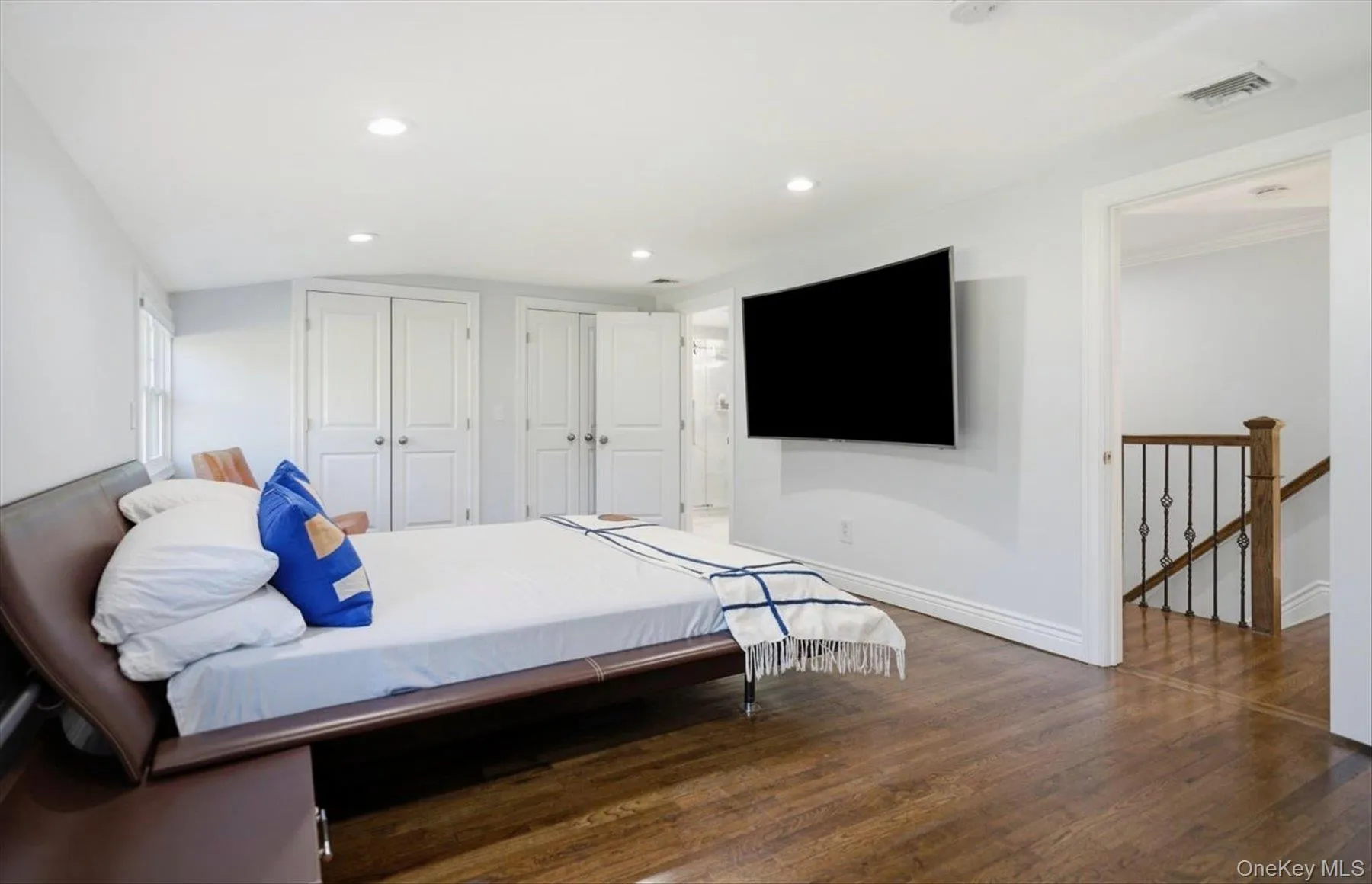 174 Warner Road, Huntington, NY, 5 Bedrooms Bedrooms, 14 Rooms Rooms,3 BathroomsBathrooms,Residential,For Rent,Warner,0,1012946 174 Warner Road, Huntington, NY, 5 Bedrooms Bedrooms, 14 Rooms Rooms,3 BathroomsBathrooms,Residential,For Rent,Warner,0,1012946