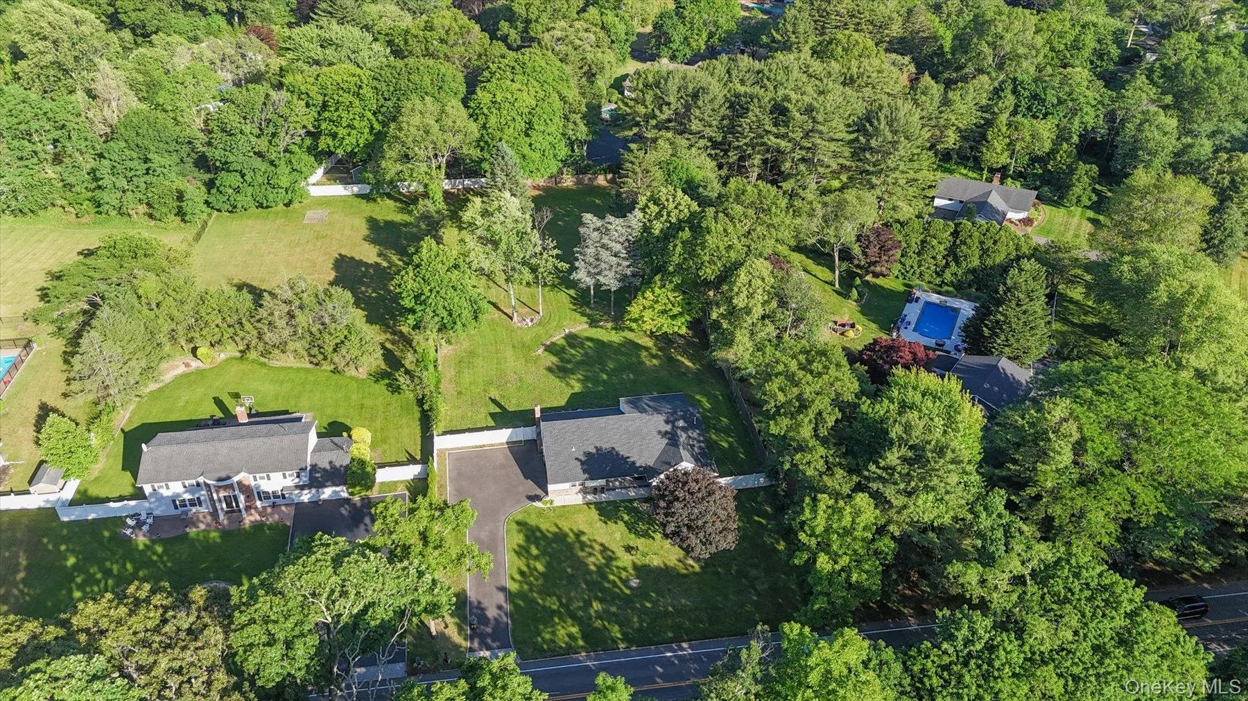 174 Warner Road, Huntington, NY, 5 Bedrooms Bedrooms, 14 Rooms Rooms,3 BathroomsBathrooms,Residential,For Rent,Warner,0,1012946 174 Warner Road, Huntington, NY, 5 Bedrooms Bedrooms, 14 Rooms Rooms,3 BathroomsBathrooms,Residential,For Rent,Warner,0,1012946