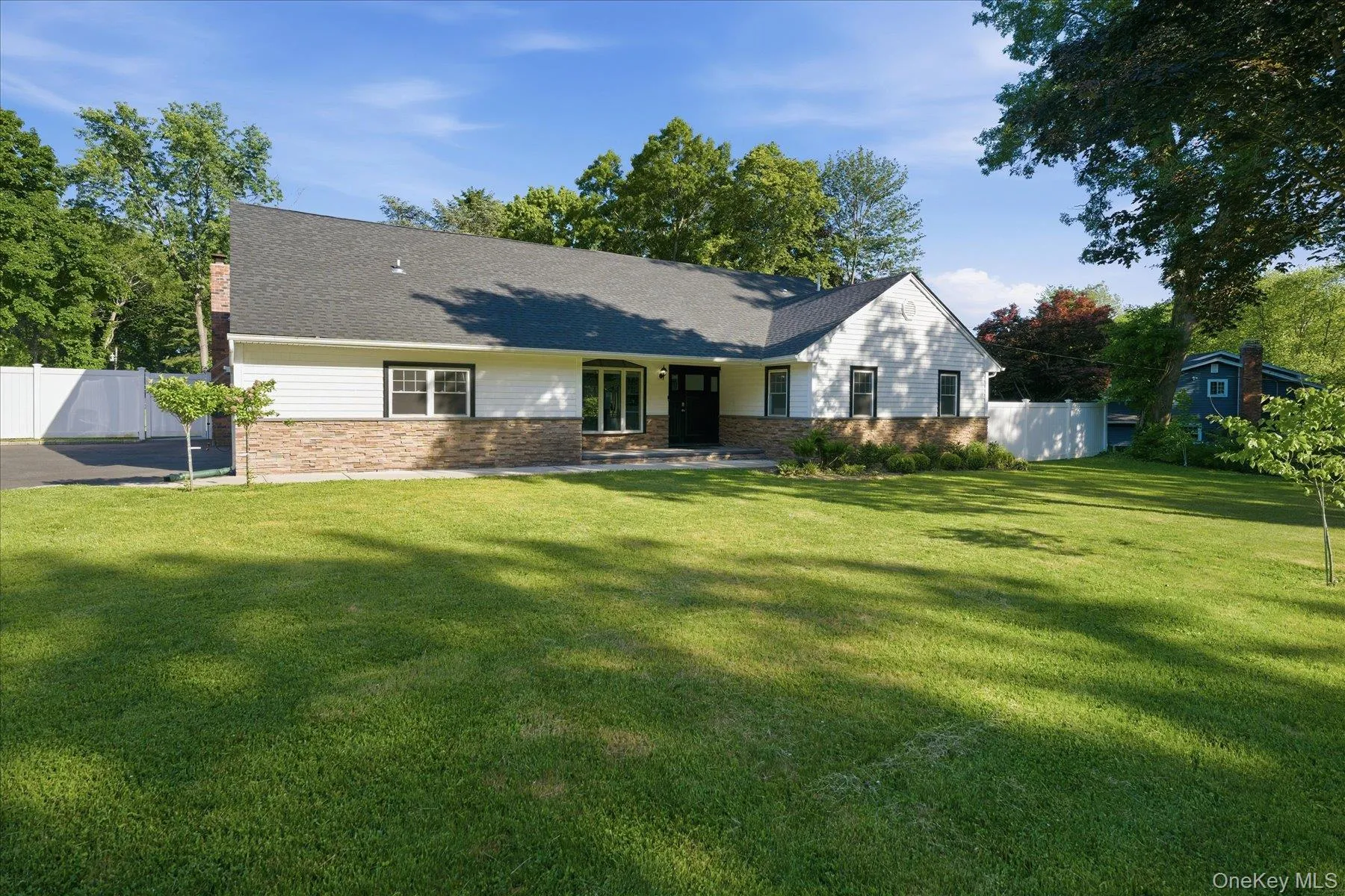 174 Warner Road, Huntington, NY, 5 Bedrooms Bedrooms, 14 Rooms Rooms,3 BathroomsBathrooms,Residential,For Rent,Warner,0,1012946 174 Warner Road, Huntington, NY, 5 Bedrooms Bedrooms, 14 Rooms Rooms,3 BathroomsBathrooms,Residential,For Rent,Warner,0,1012946