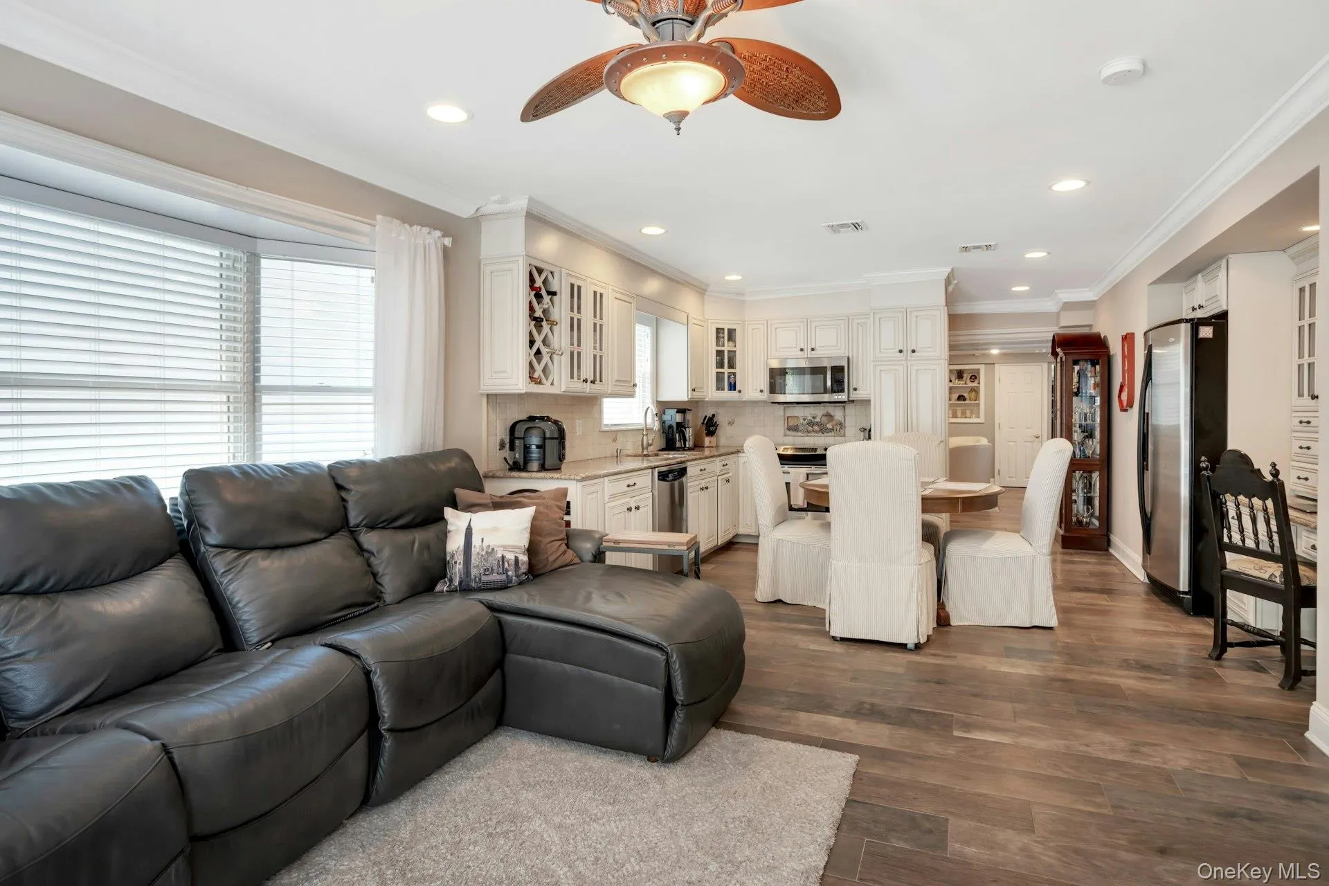 433 Hillside Avenue, Islip, NY, 4 Bedrooms Bedrooms, 13 Rooms Rooms,3 BathroomsBathrooms,Residential,For Rent,Hillside,0,1012951 433 Hillside Avenue, Islip, NY, 4 Bedrooms Bedrooms, 13 Rooms Rooms,3 BathroomsBathrooms,Residential,For Rent,Hillside,0,1012951