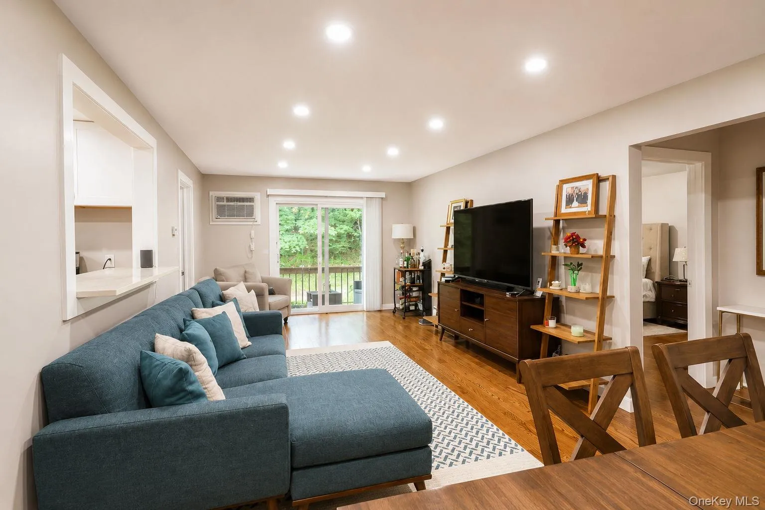 95 Country Club Lane, Haverstraw, NY, 1 Bedroom Bedrooms, 4 Rooms Rooms,1 BathroomBathrooms,Residential,For Rent,Country Club,0,1012952 95 Country Club Lane, Haverstraw, NY, 1 Bedroom Bedrooms, 4 Rooms Rooms,1 BathroomBathrooms,Residential,For Rent,Country Club,0,1012952