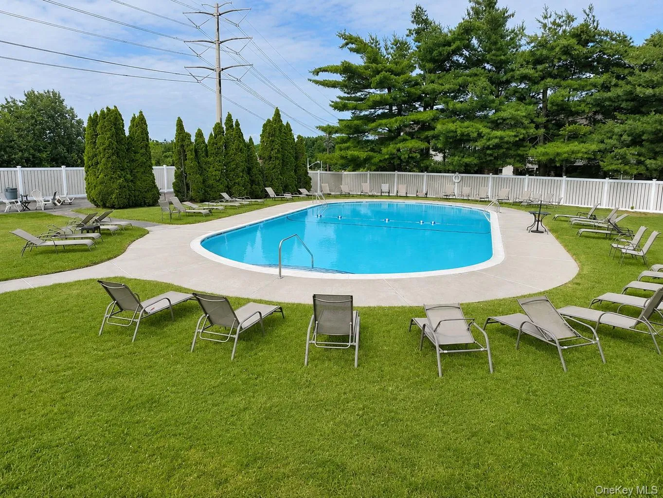 95 Country Club Lane, Haverstraw, NY, 1 Bedroom Bedrooms, 4 Rooms Rooms,1 BathroomBathrooms,Residential,For Rent,Country Club,0,1012952 95 Country Club Lane, Haverstraw, NY, 1 Bedroom Bedrooms, 4 Rooms Rooms,1 BathroomBathrooms,Residential,For Rent,Country Club,0,1012952