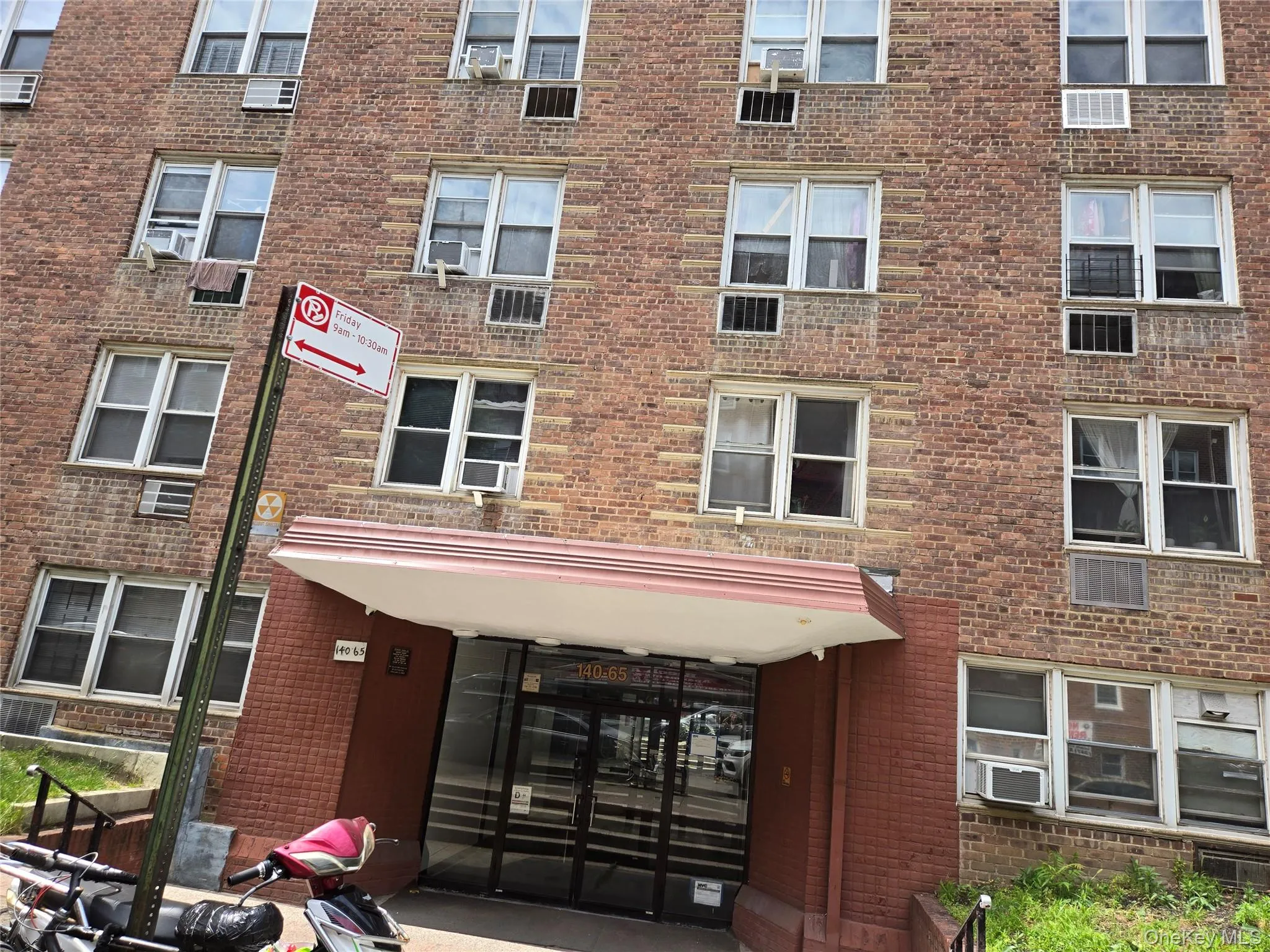 140-65 Beech Avenue, New York, NY, 2 Rooms Rooms,1 BathroomBathrooms,Residential Lease,For Rent,Beech,0,KEY1012953 140-65 Beech Avenue, New York, NY, 2 Rooms Rooms,1 BathroomBathrooms,Residential Lease,For Rent,Beech,0,KEY1012953