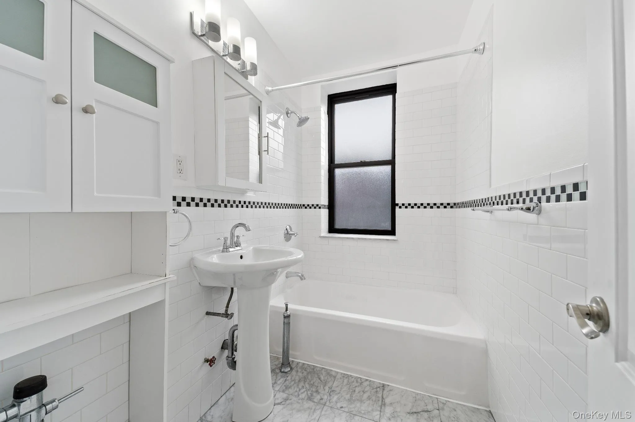 41-42 50th Street, New York, NY, 1 Bedroom Bedrooms, 3 Rooms Rooms,1 BathroomBathrooms,Residential,For Rent,50th,0,1012959 41-42 50th Street, New York, NY, 1 Bedroom Bedrooms, 3 Rooms Rooms,1 BathroomBathrooms,Residential,For Rent,50th,0,1012959