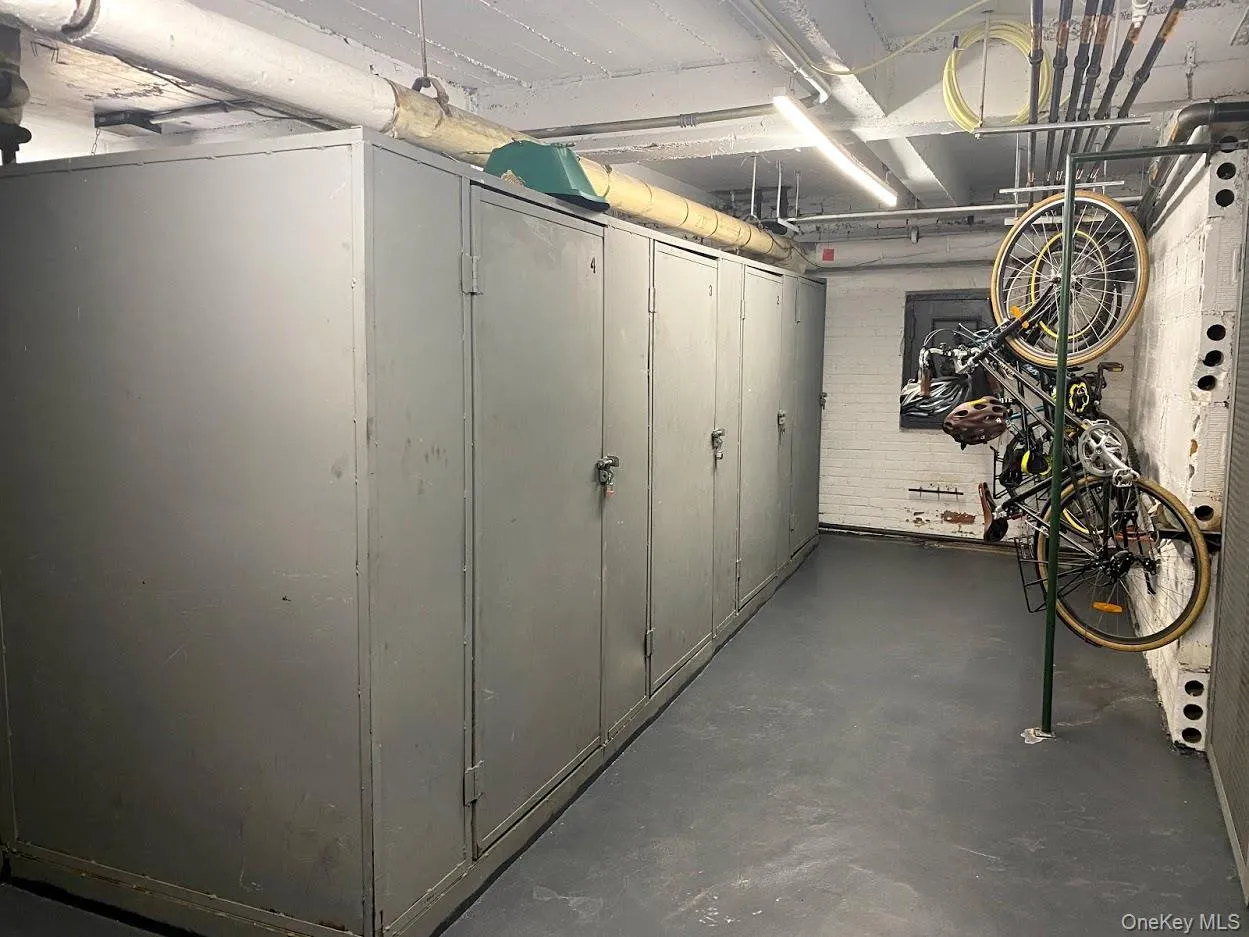 41-42 50th Street, New York, NY, 1 Bedroom Bedrooms, 3 Rooms Rooms,1 BathroomBathrooms,Residential,For Rent,50th,0,1012959 41-42 50th Street, New York, NY, 1 Bedroom Bedrooms, 3 Rooms Rooms,1 BathroomBathrooms,Residential,For Rent,50th,0,1012959