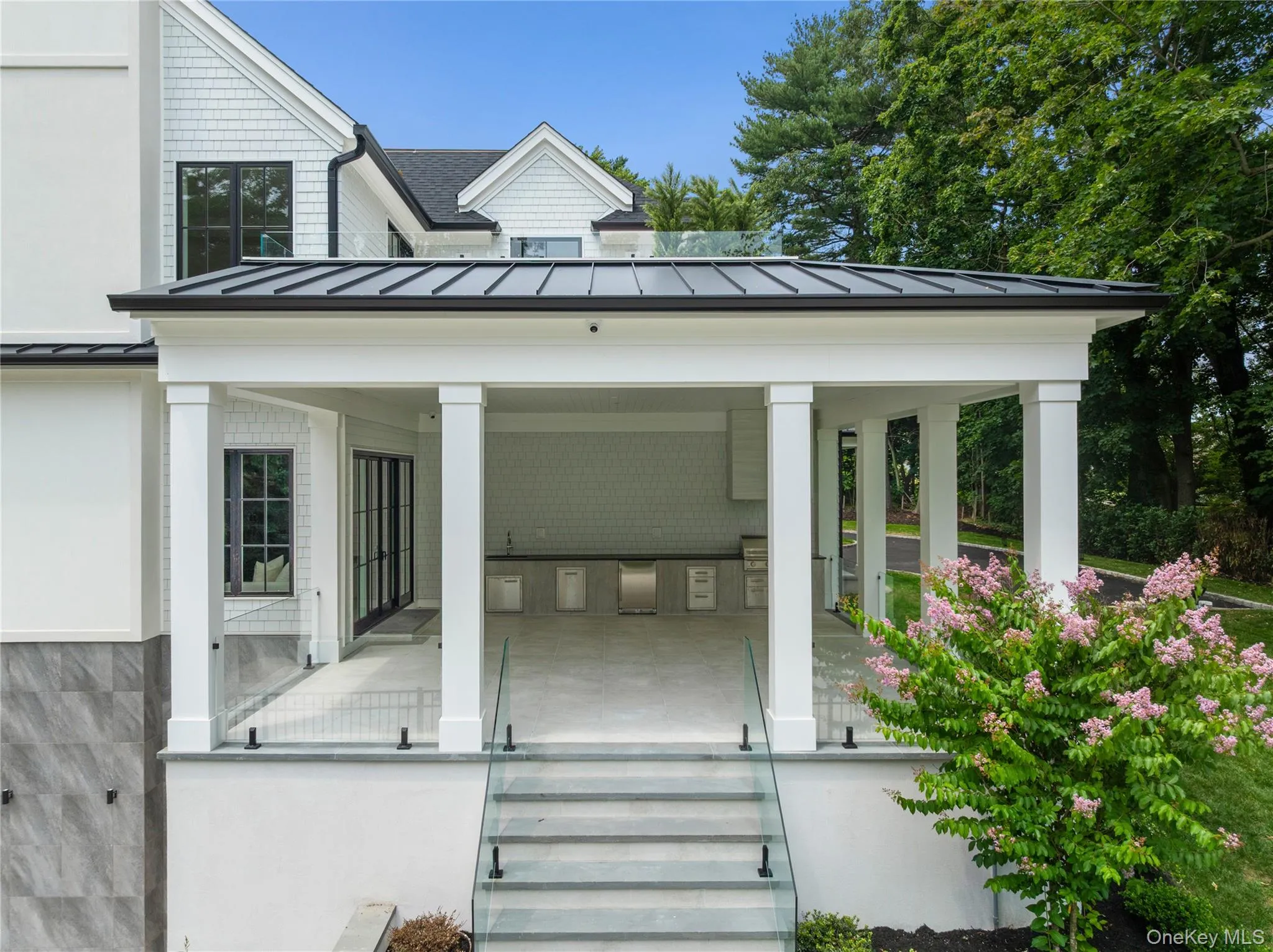 110 Dogwood Avenue, North Hempstead, NY, 8 Bedrooms Bedrooms, 15 Rooms Rooms,8 BathroomsBathrooms,Residential,For Rent,Dogwood,0,1012961 110 Dogwood Avenue, North Hempstead, NY, 8 Bedrooms Bedrooms, 15 Rooms Rooms,8 BathroomsBathrooms,Residential,For Rent,Dogwood,0,1012961