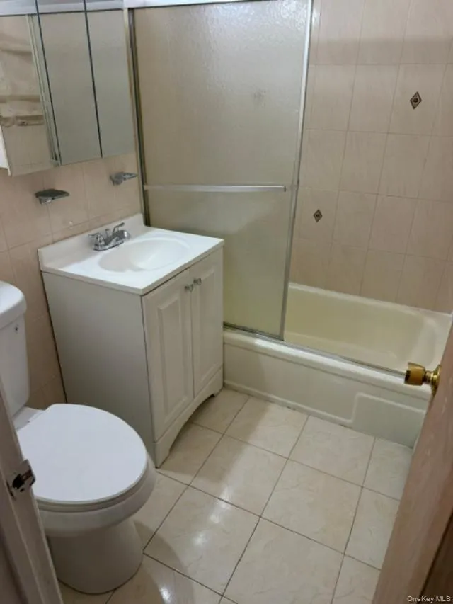 153-23 78th Street, New York, NY, 1 Bedroom Bedrooms, 3 Rooms Rooms,1 BathroomBathrooms,Residential,For Rent,78th,0,1012966 153-23 78th Street, New York, NY, 1 Bedroom Bedrooms, 3 Rooms Rooms,1 BathroomBathrooms,Residential,For Rent,78th,0,1012966
