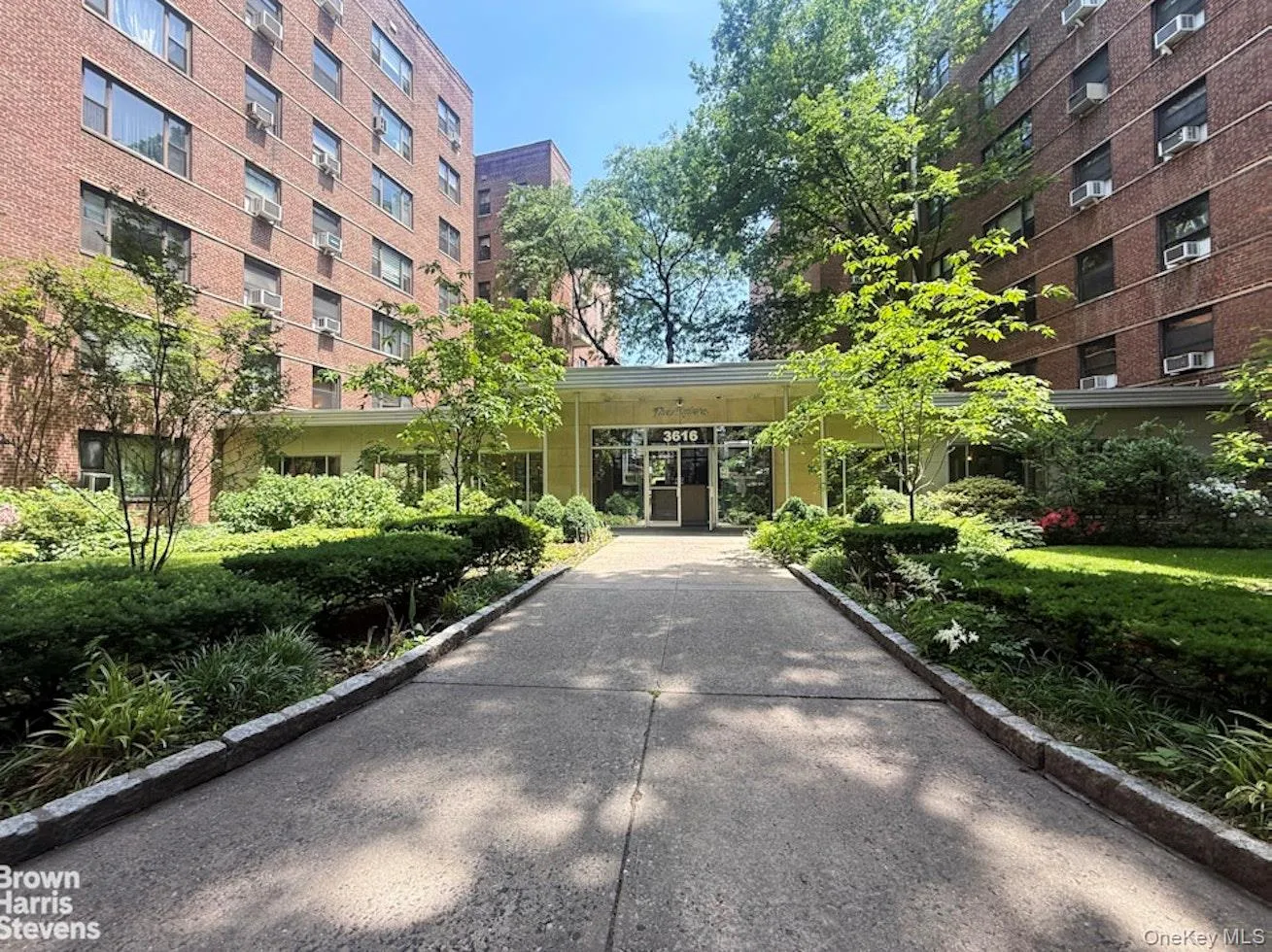 3616 Henry Hudson Parkway, New York, NY, 2 Bedrooms Bedrooms, 4 Rooms Rooms,2 BathroomsBathrooms,Residential,For Rent,Henry Hudson,0,1012974 3616 Henry Hudson Parkway, New York, NY, 2 Bedrooms Bedrooms, 4 Rooms Rooms,2 BathroomsBathrooms,Residential,For Rent,Henry Hudson,0,1012974
