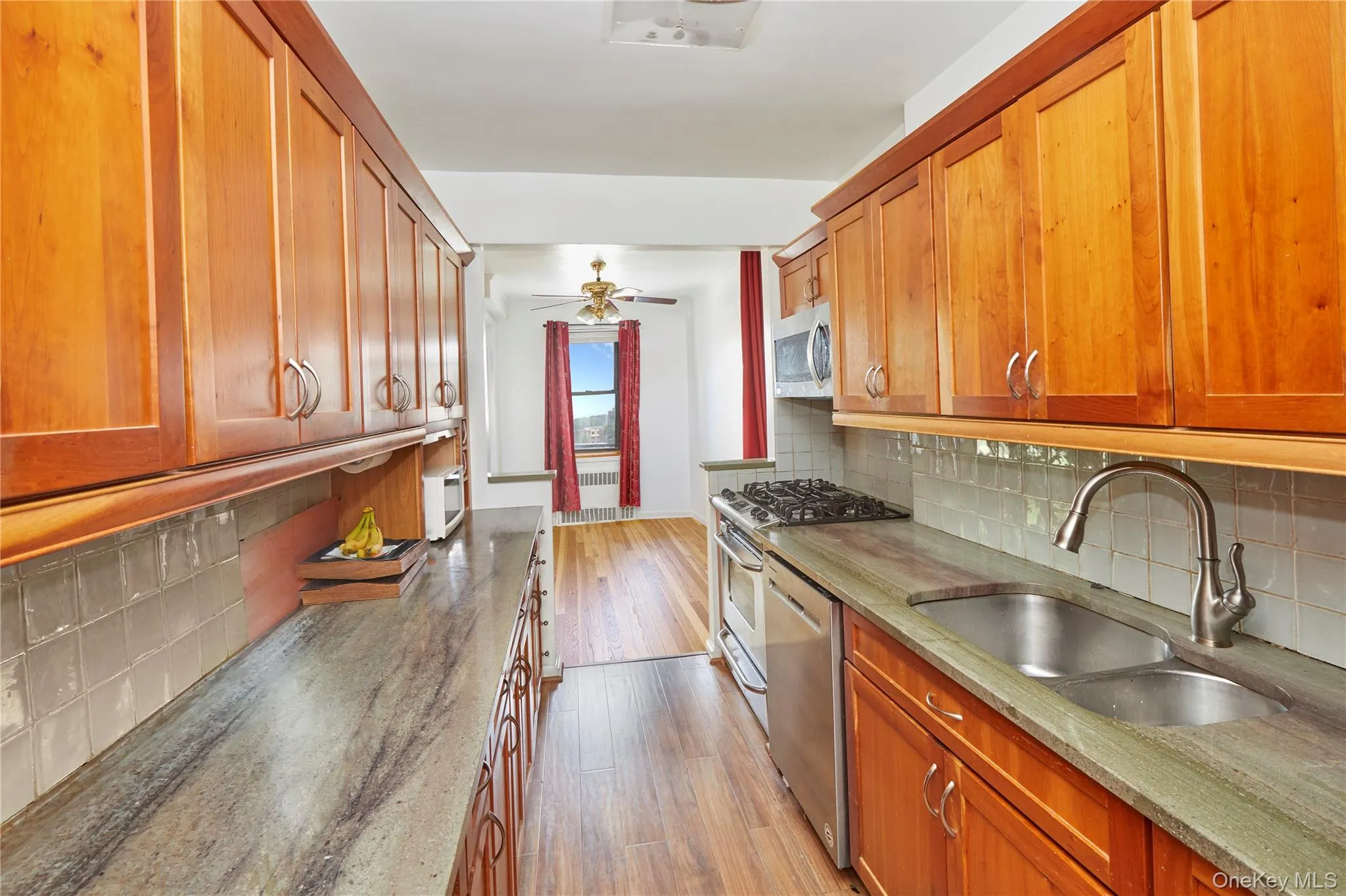 3616 Henry Hudson Parkway, New York, NY, 2 Bedrooms Bedrooms, 4 Rooms Rooms,2 BathroomsBathrooms,Residential,For Rent,Henry Hudson,0,KEY1012974 3616 Henry Hudson Parkway, New York, NY, 2 Bedrooms Bedrooms, 4 Rooms Rooms,2 BathroomsBathrooms,Residential,For Rent,Henry Hudson,0,KEY1012974
