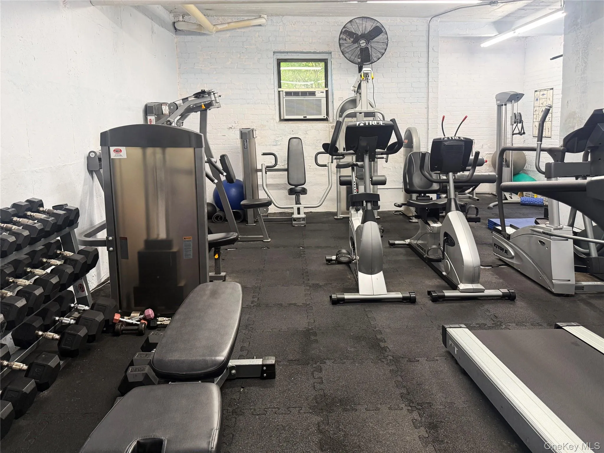 3616 Henry Hudson Parkway, New York, NY, 2 Bedrooms Bedrooms, 4 Rooms Rooms,2 BathroomsBathrooms,Residential,For Rent,Henry Hudson,0,KEY1012974 3616 Henry Hudson Parkway, New York, NY, 2 Bedrooms Bedrooms, 4 Rooms Rooms,2 BathroomsBathrooms,Residential,For Rent,Henry Hudson,0,KEY1012974