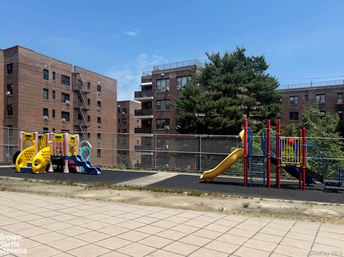 3616 Henry Hudson Parkway, New York, NY, 2 Bedrooms Bedrooms, 4 Rooms Rooms,2 BathroomsBathrooms,Residential,For Rent,Henry Hudson,0,1012974 3616 Henry Hudson Parkway, New York, NY, 2 Bedrooms Bedrooms, 4 Rooms Rooms,2 BathroomsBathrooms,Residential,For Rent,Henry Hudson,0,1012974