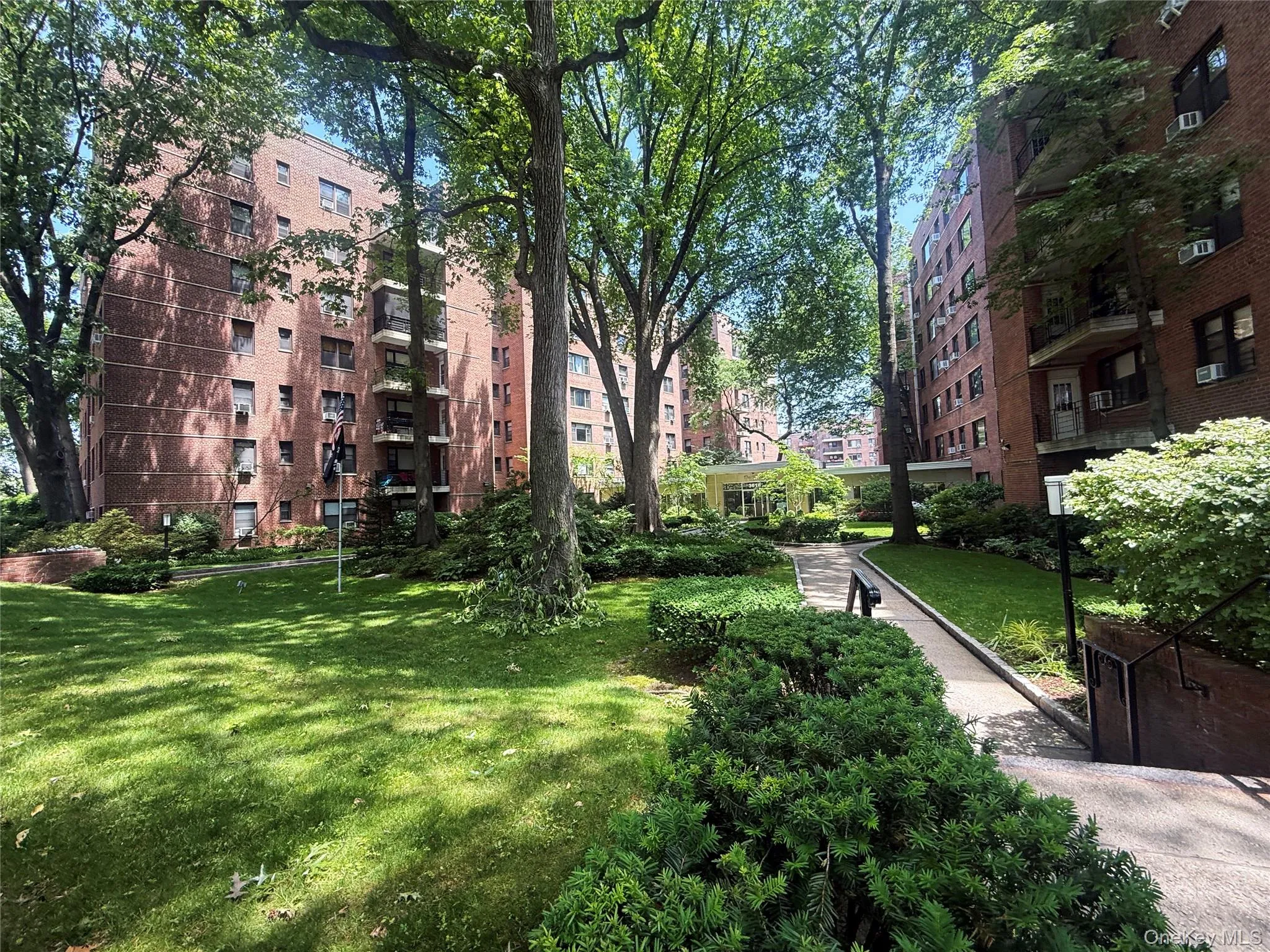 3616 Henry Hudson Parkway, New York, NY, 2 Bedrooms Bedrooms, 4 Rooms Rooms,2 BathroomsBathrooms,Residential,For Rent,Henry Hudson,0,KEY1012974 3616 Henry Hudson Parkway, New York, NY, 2 Bedrooms Bedrooms, 4 Rooms Rooms,2 BathroomsBathrooms,Residential,For Rent,Henry Hudson,0,KEY1012974