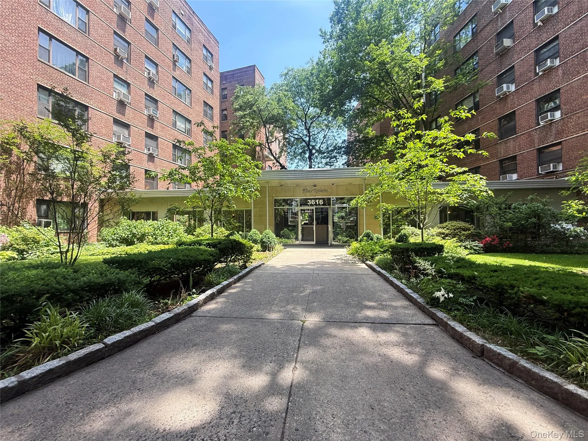 3616 Henry Hudson Parkway, New York, NY, 2 Bedrooms Bedrooms, 4 Rooms Rooms,2 BathroomsBathrooms,Residential,For Rent,Henry Hudson,0,KEY1012974 3616 Henry Hudson Parkway, New York, NY, 2 Bedrooms Bedrooms, 4 Rooms Rooms,2 BathroomsBathrooms,Residential,For Rent,Henry Hudson,0,KEY1012974